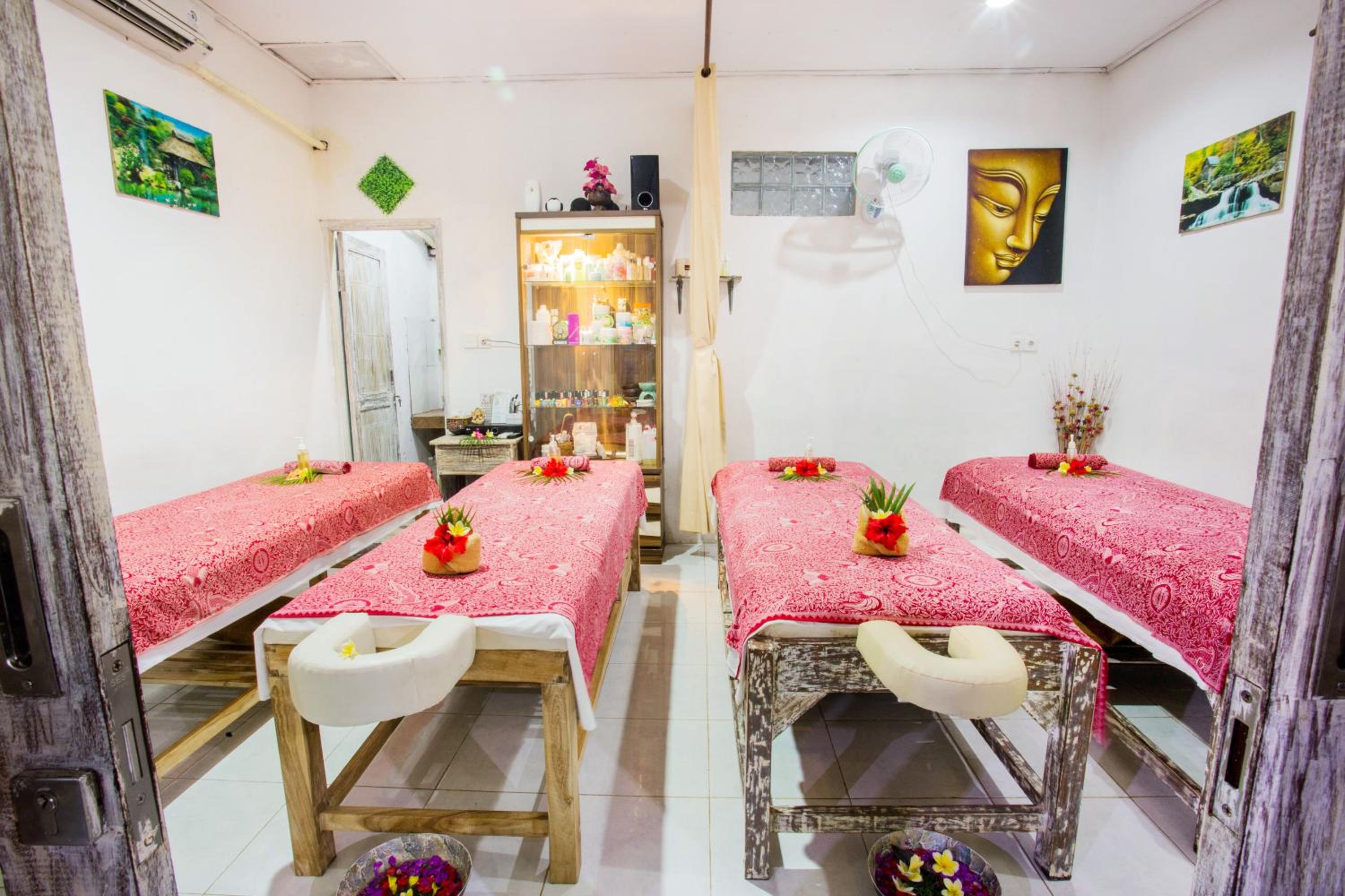 The Syron Huts Lembongan