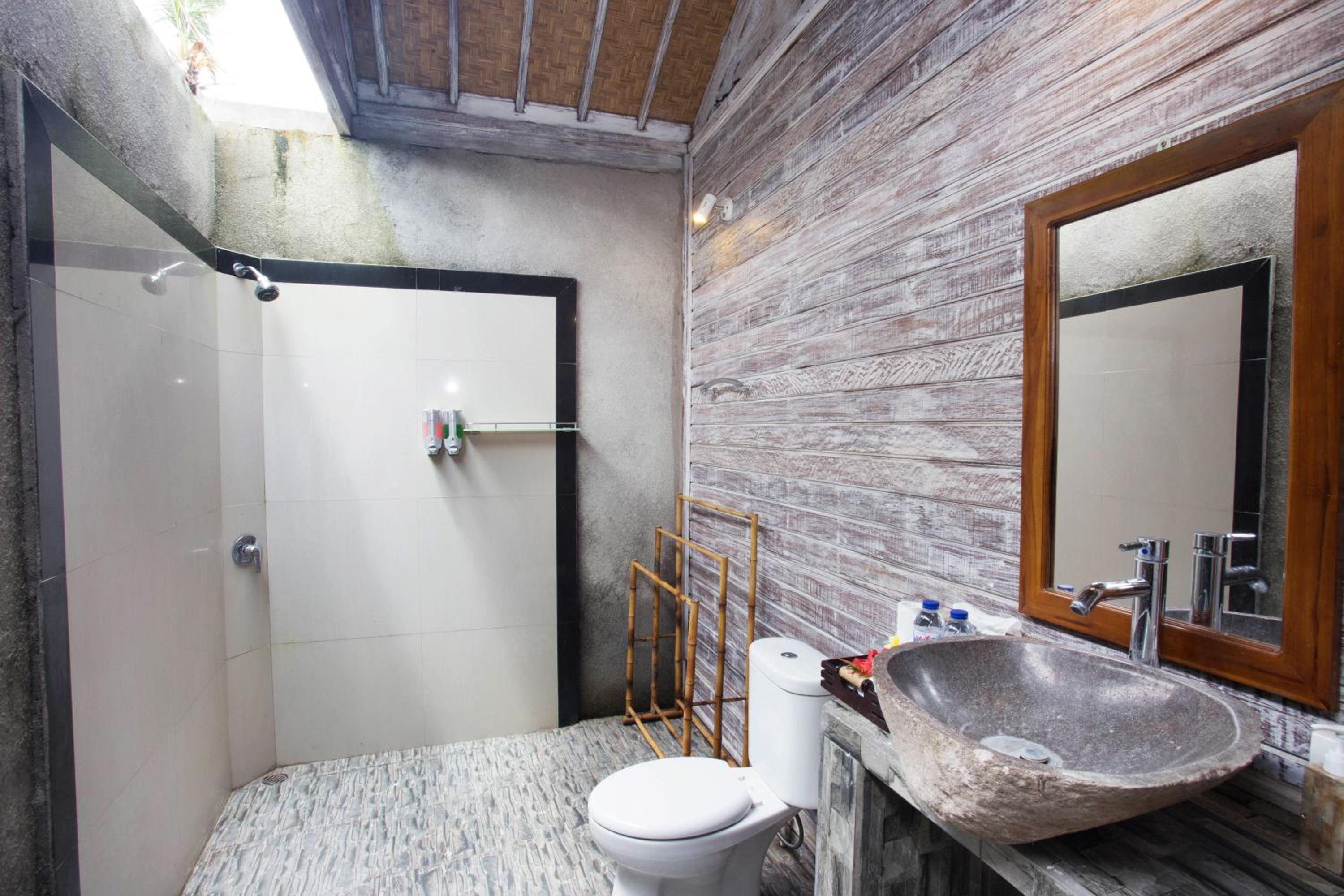 The Syron Huts Lembongan