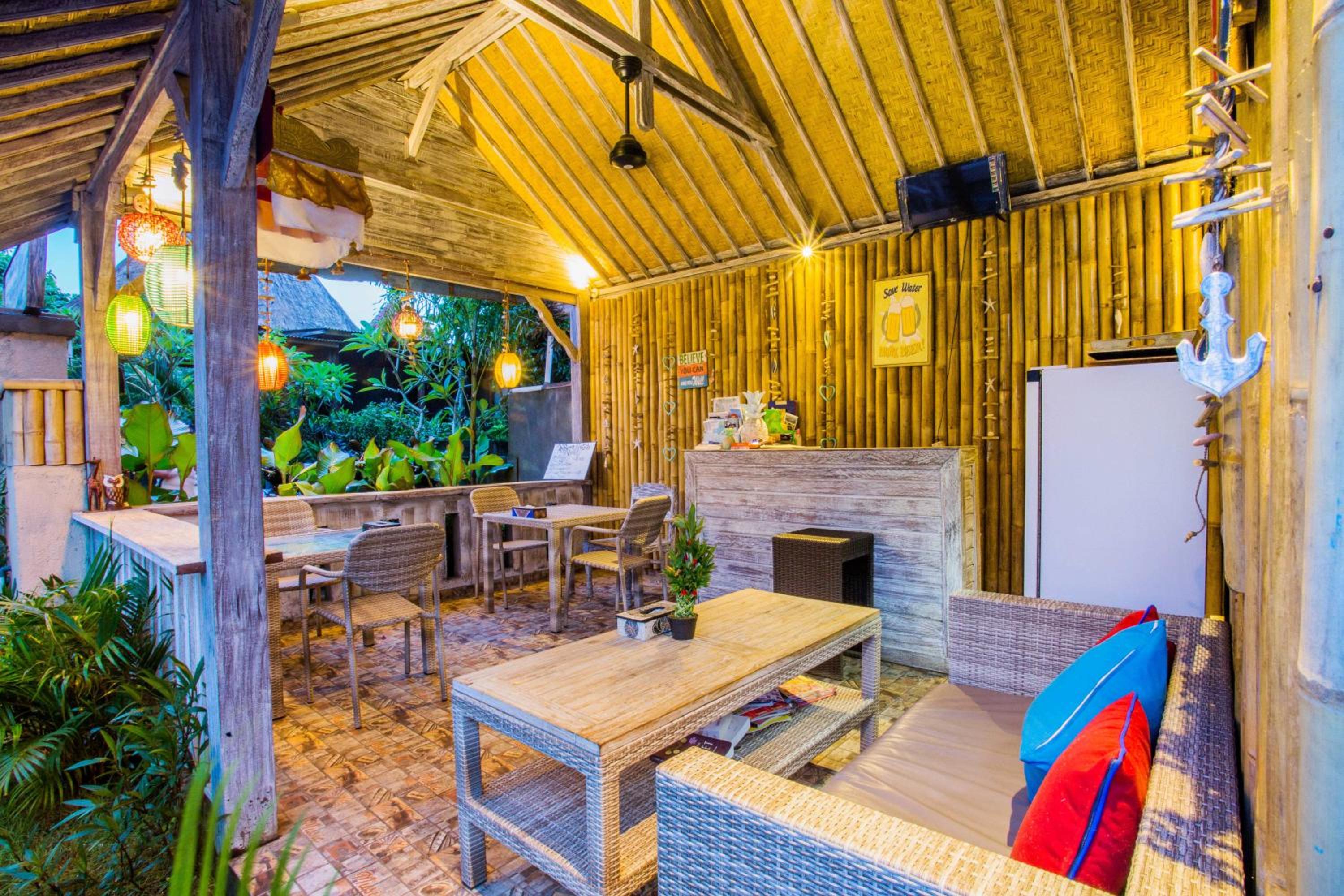The Syron Huts Lembongan