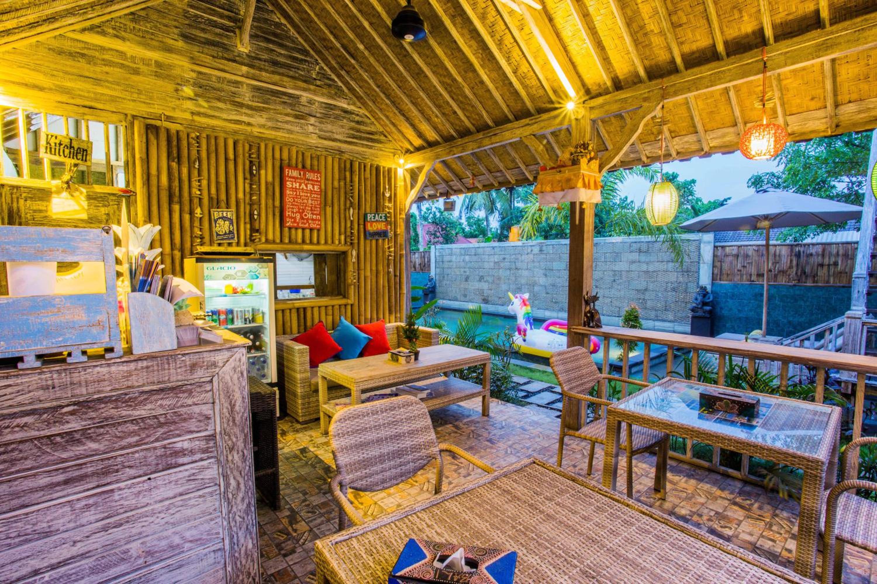 The Syron Huts Lembongan