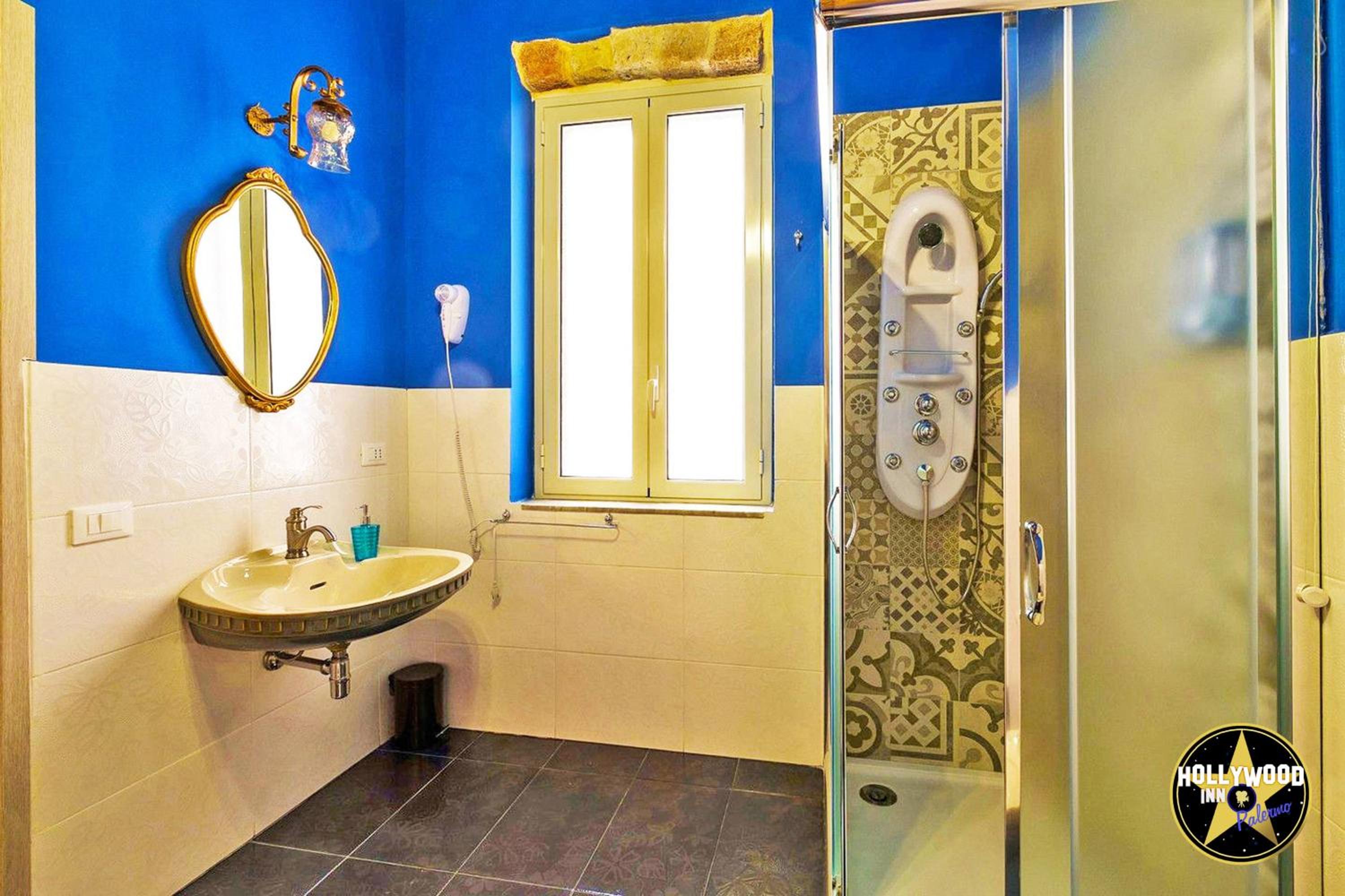 Hollywood Inn Palermo