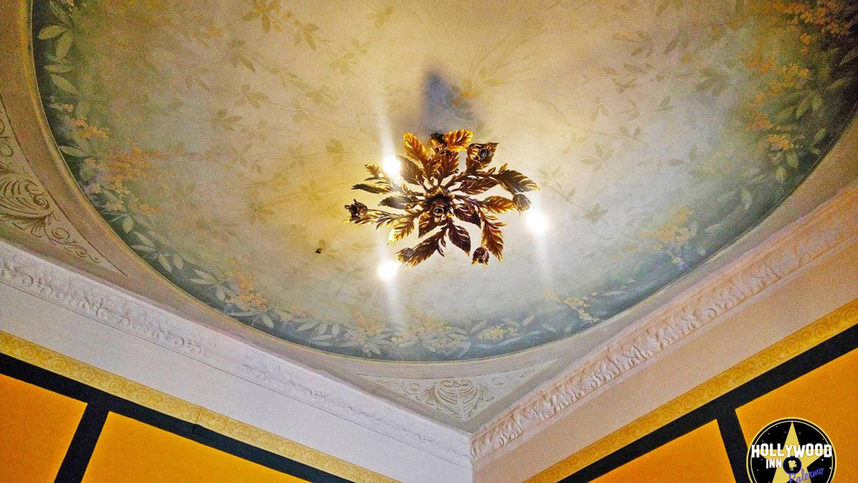 Hollywood Inn Palermo