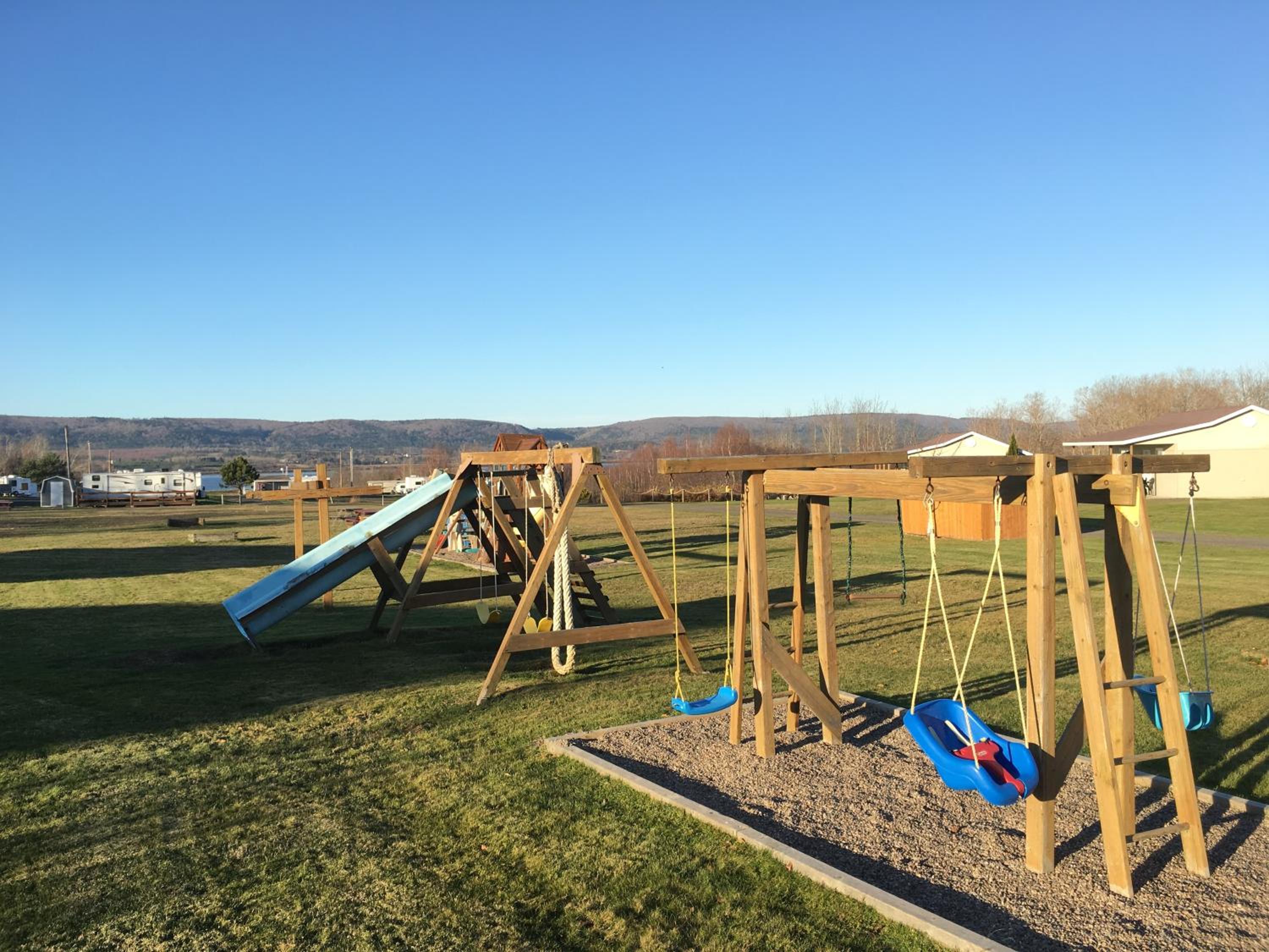 Upper Clements Cottages & RV Park