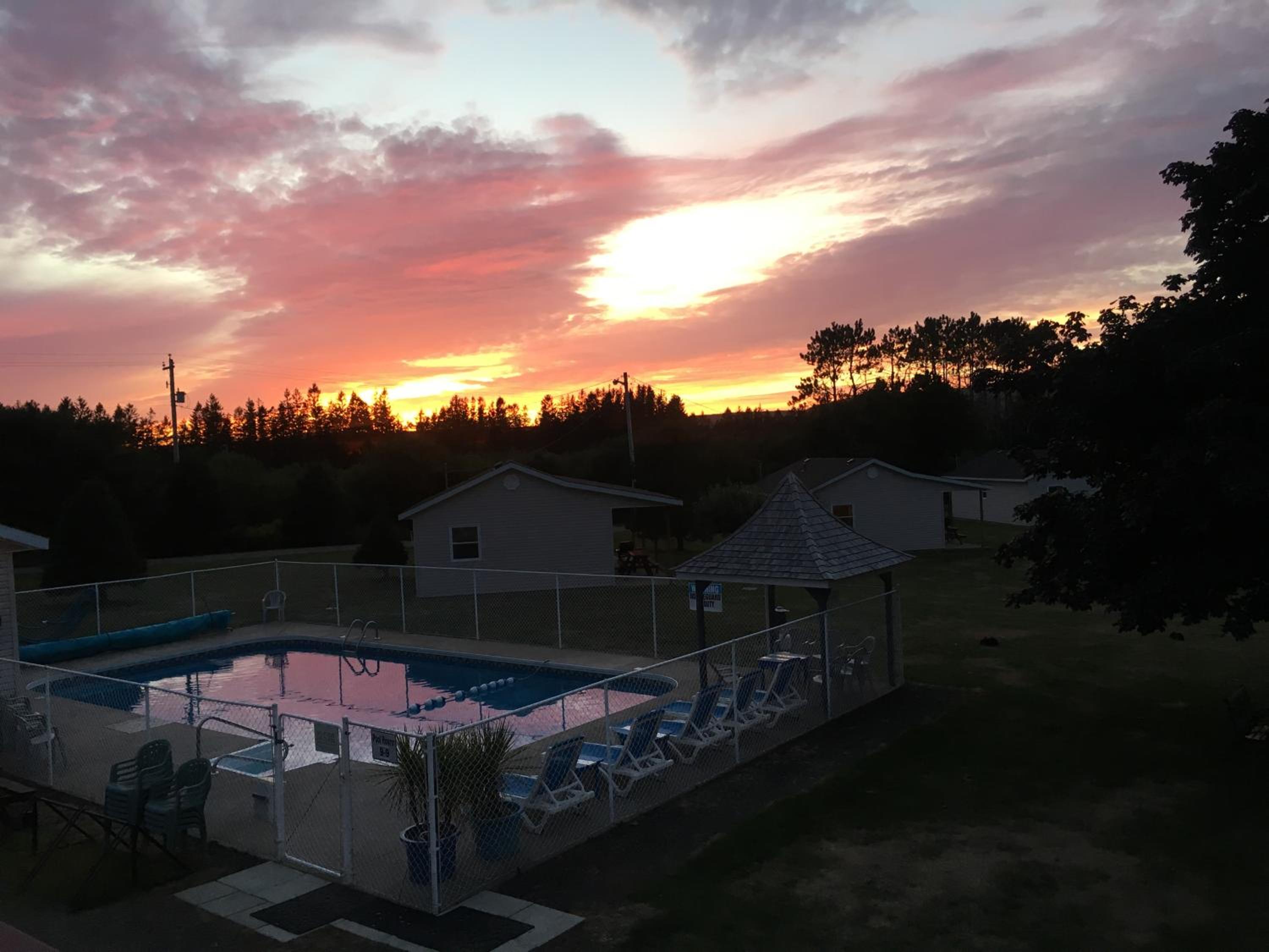 Upper Clements Cottages & RV Park