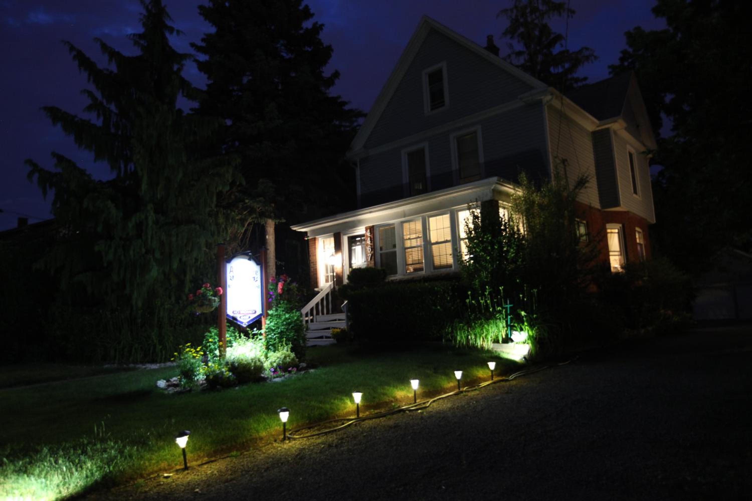 Ambiance By The Falls B&B