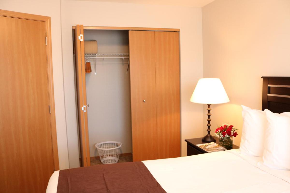 Autumn Leaf Suites