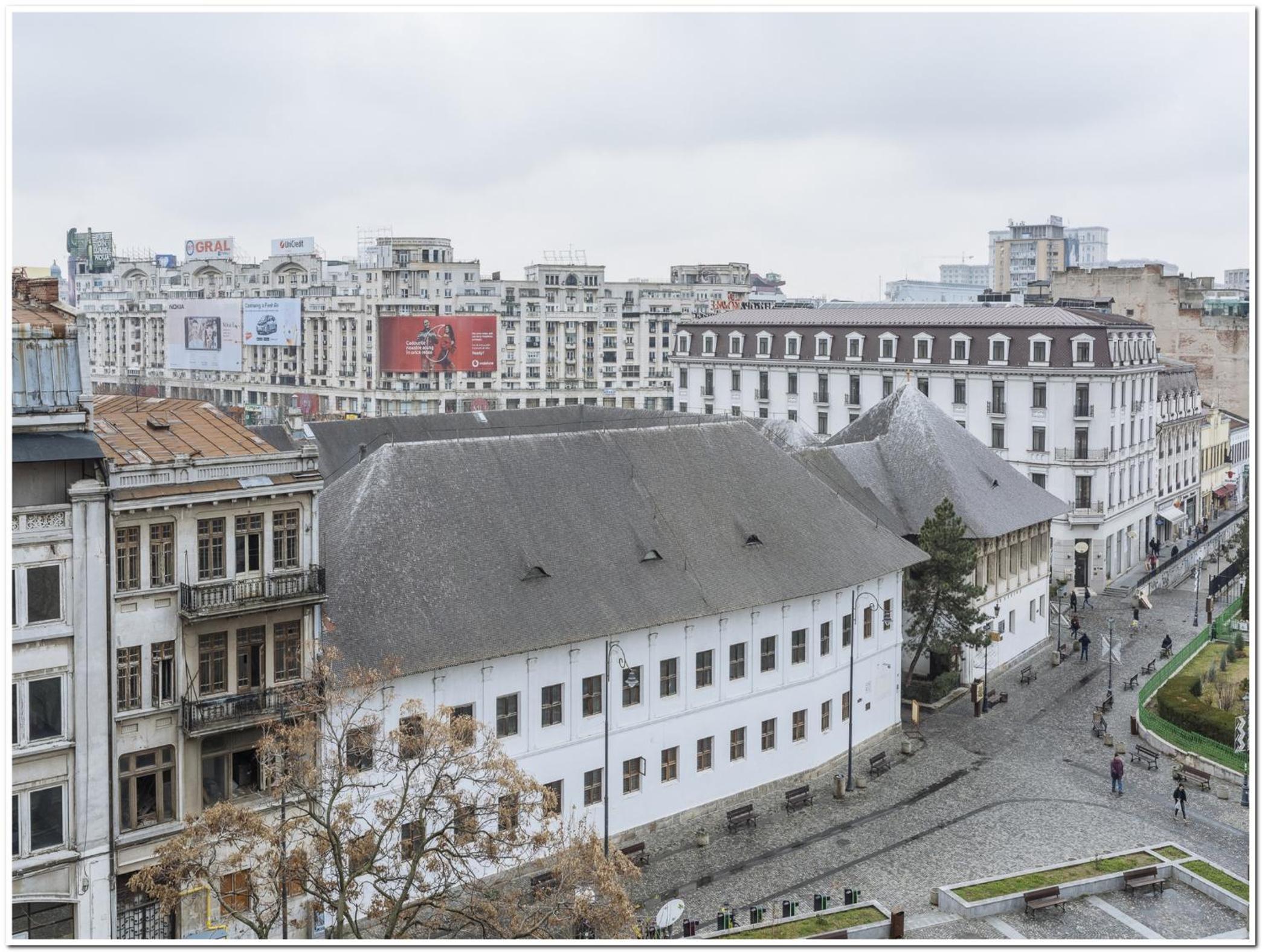 Spacious, lovely, bright apartment in the Old Town