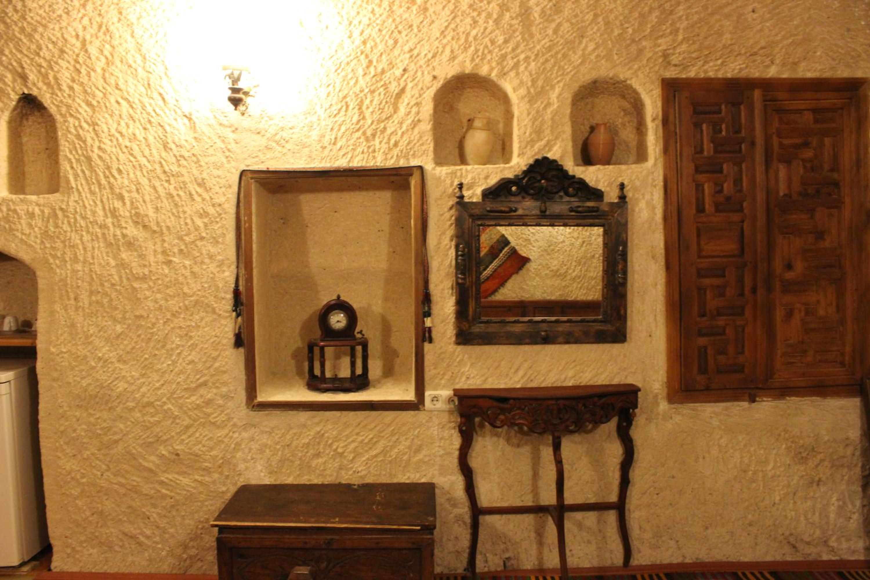 Kismet Cave House - Image 20