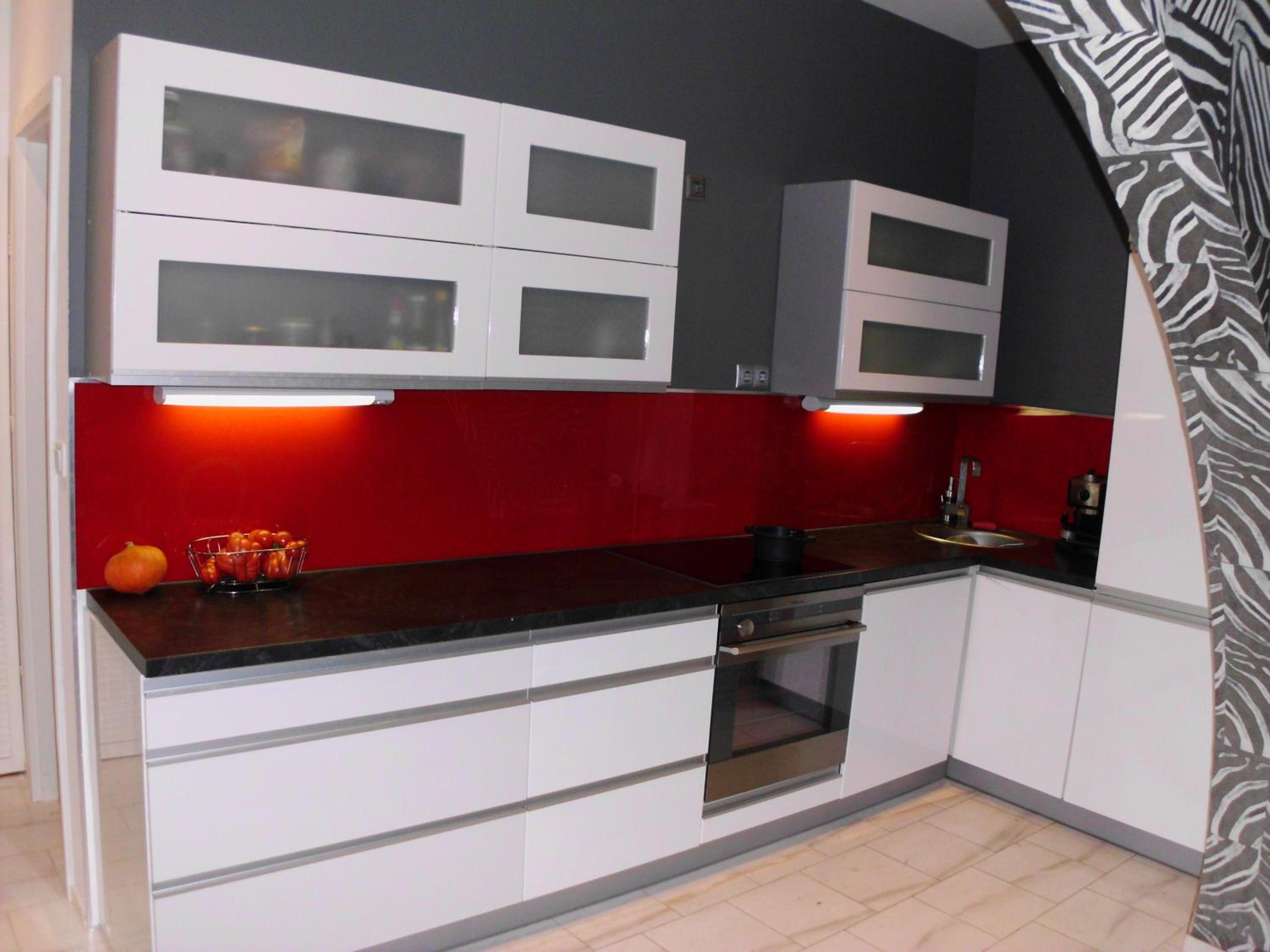 Central Vienna Apartment with unique 40m2 city garden & self check in