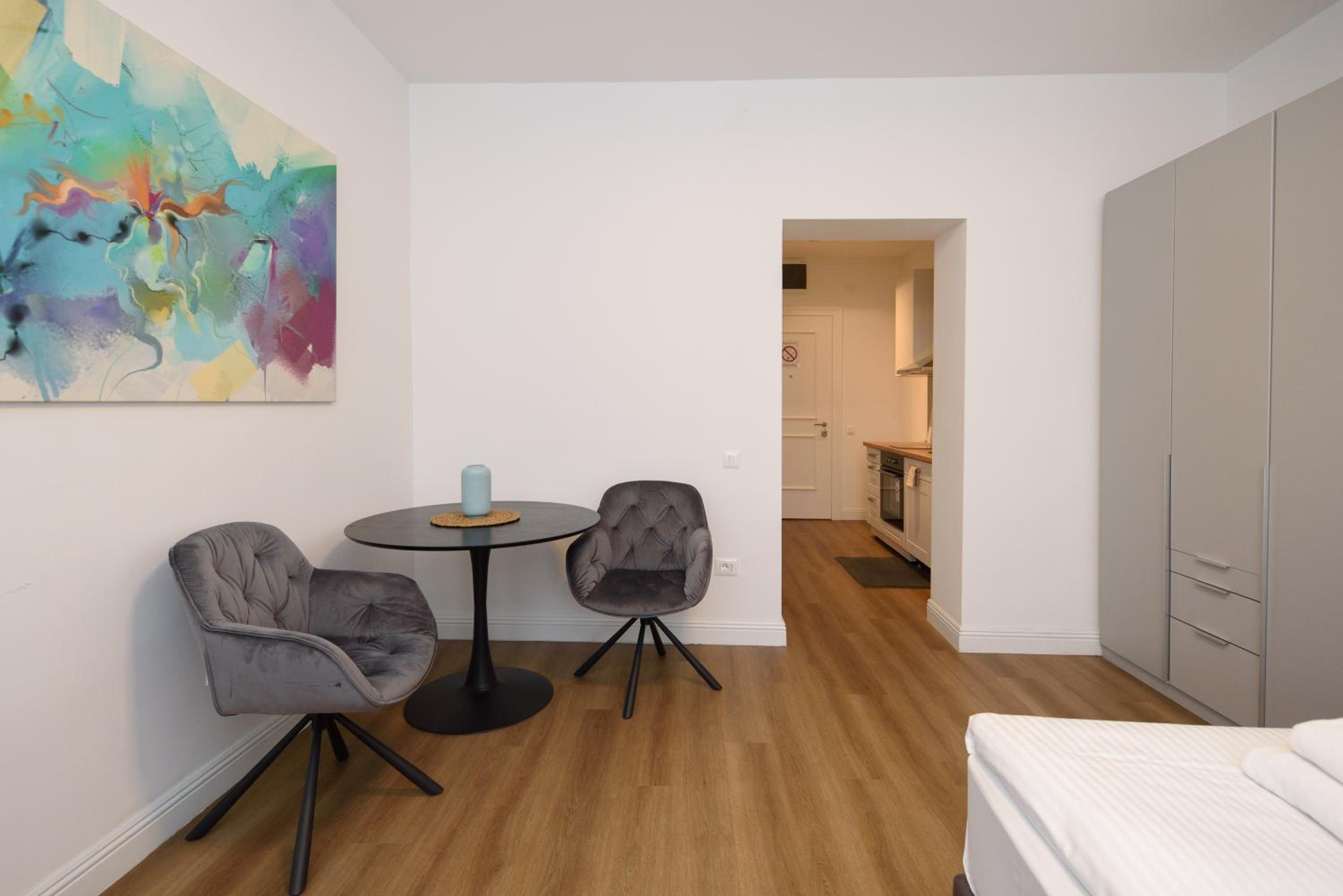 Top Central 6 Apartments