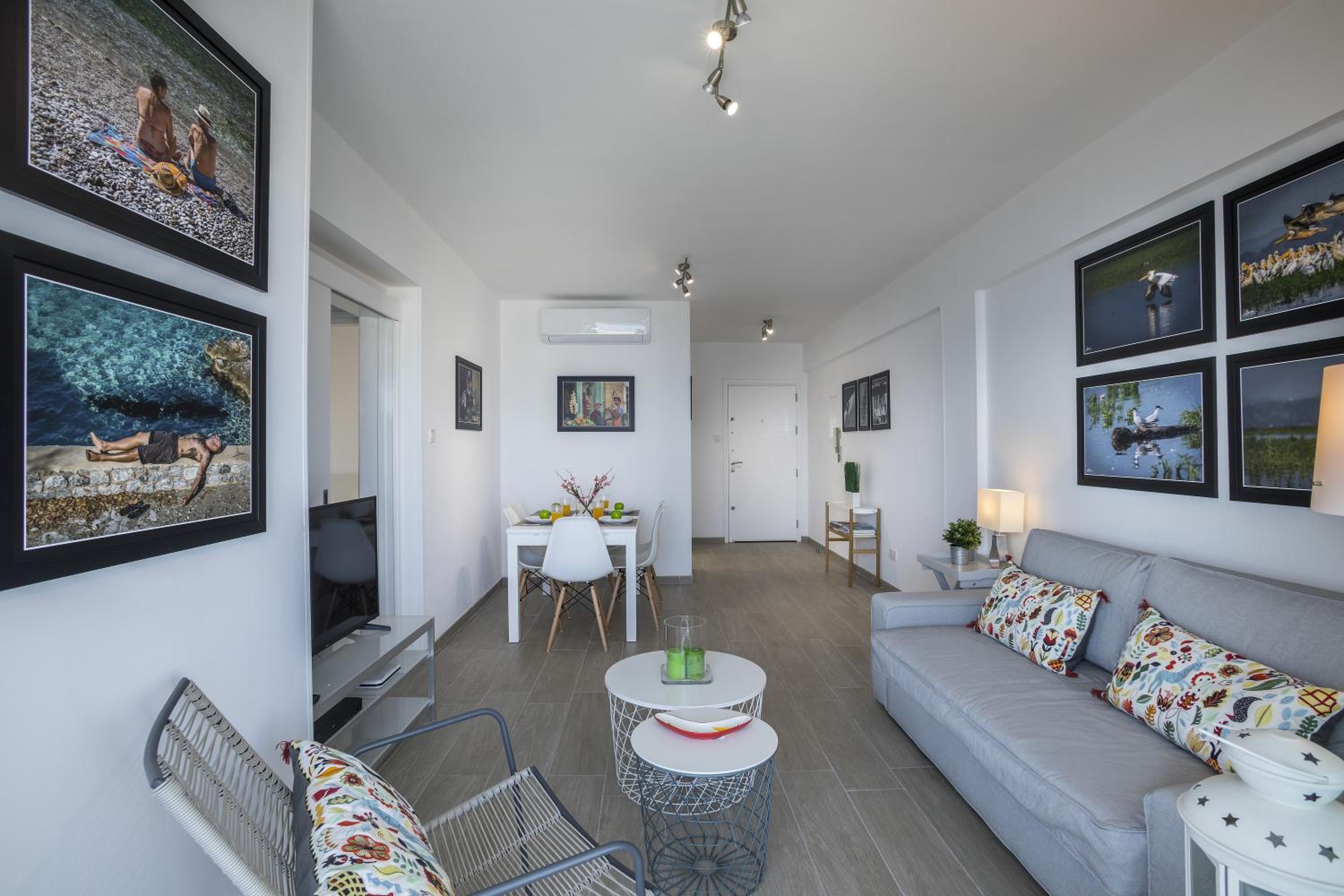 Mackenzie Zoe Seafront Suite view 4