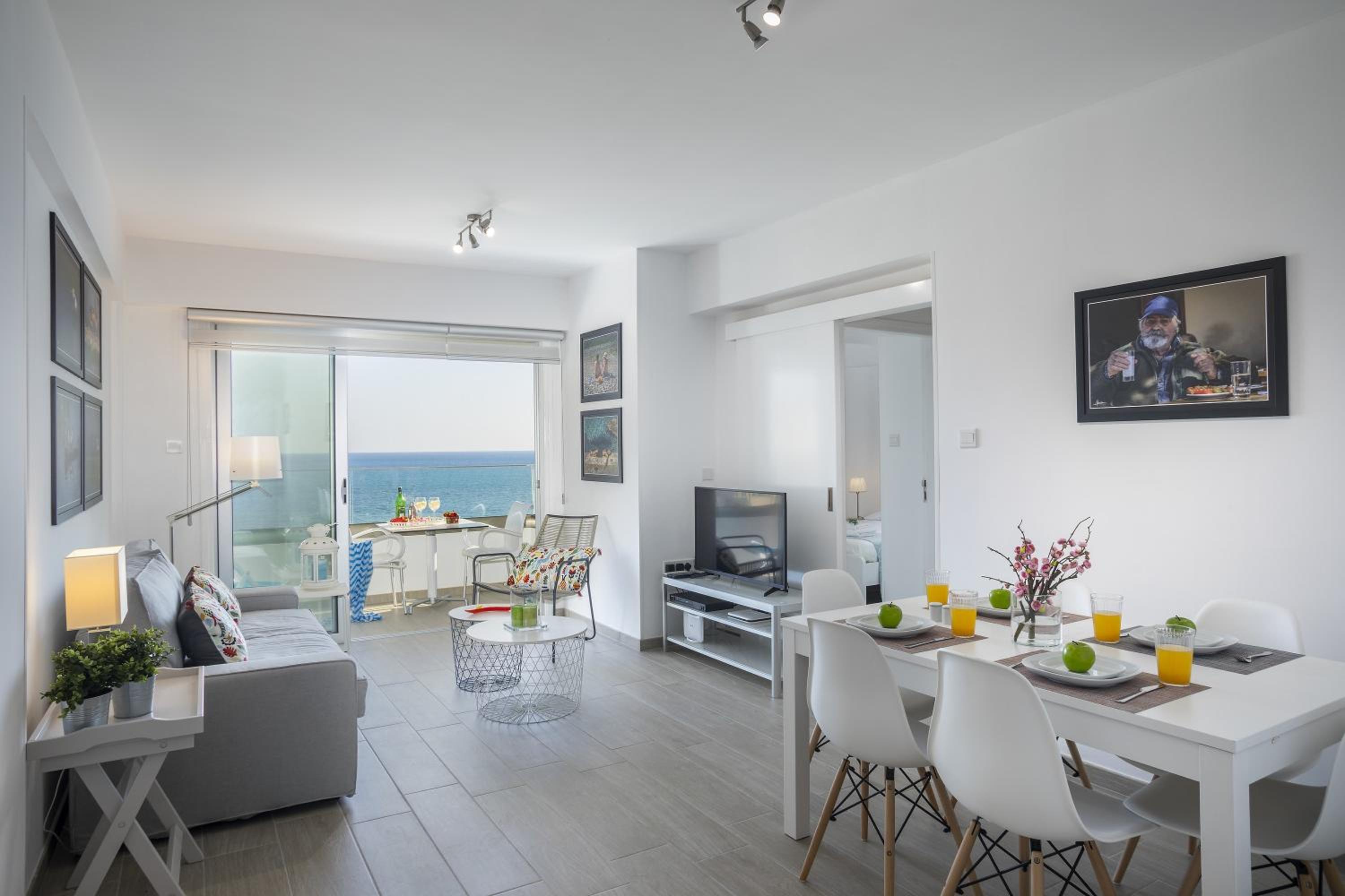 Mackenzie Zoe Seafront Suite view 5