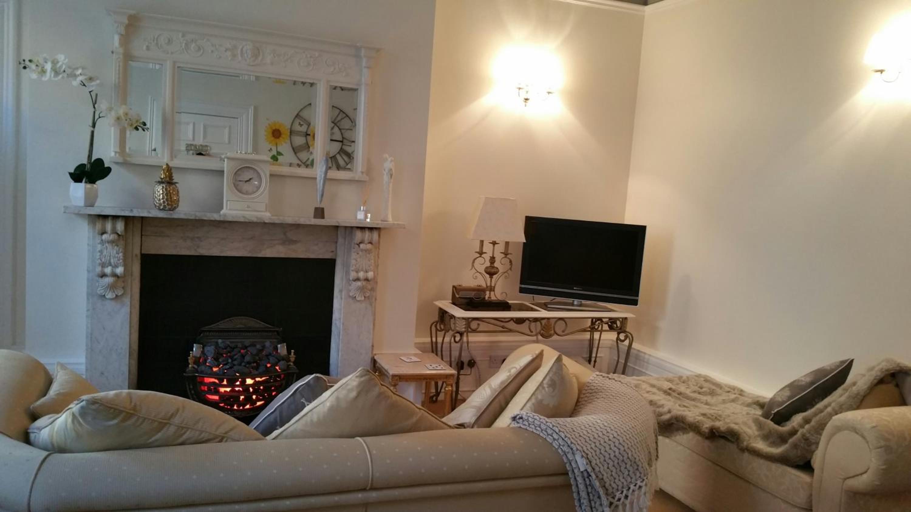 Madge House Ashbourne view 4