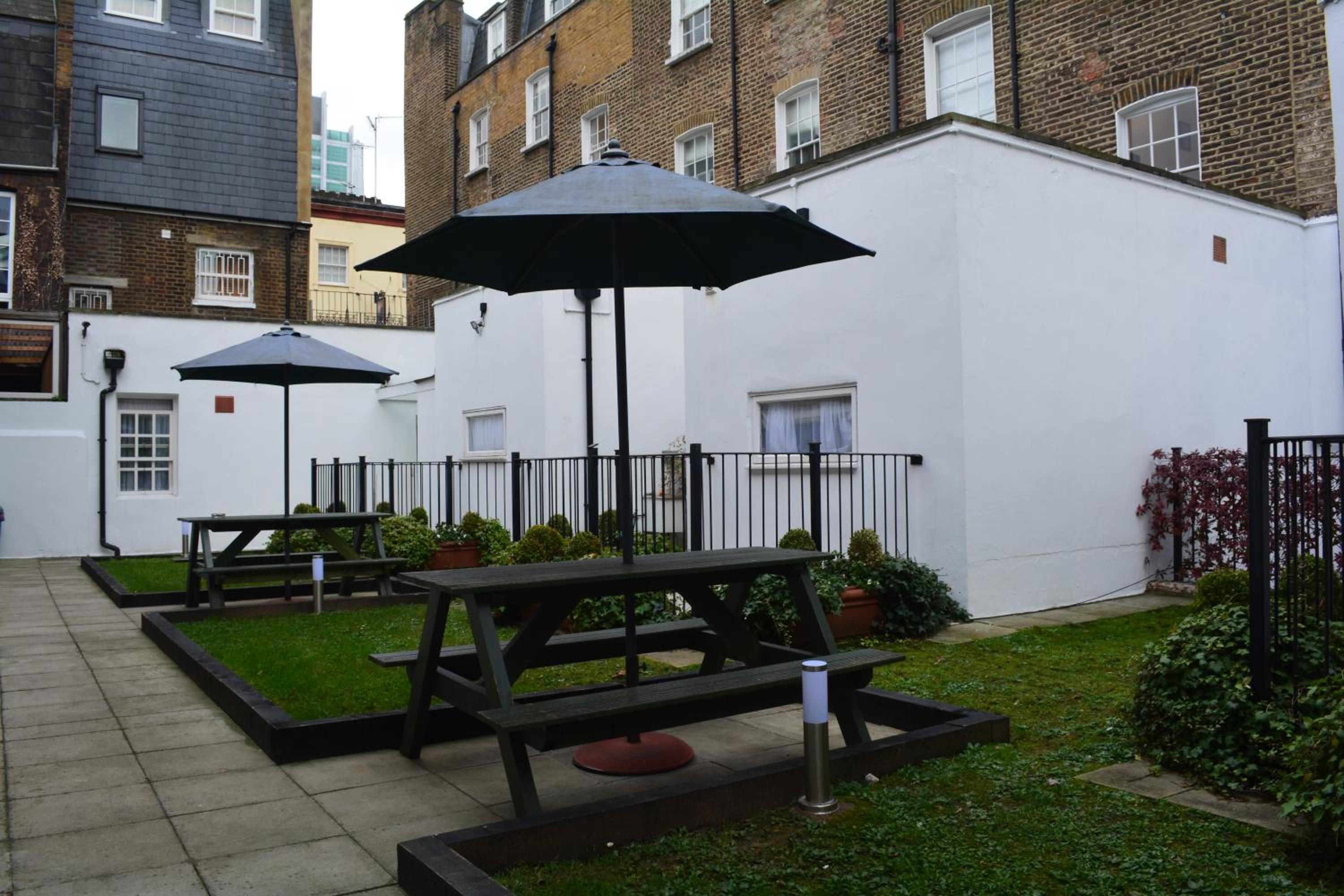 outdoor bbq area