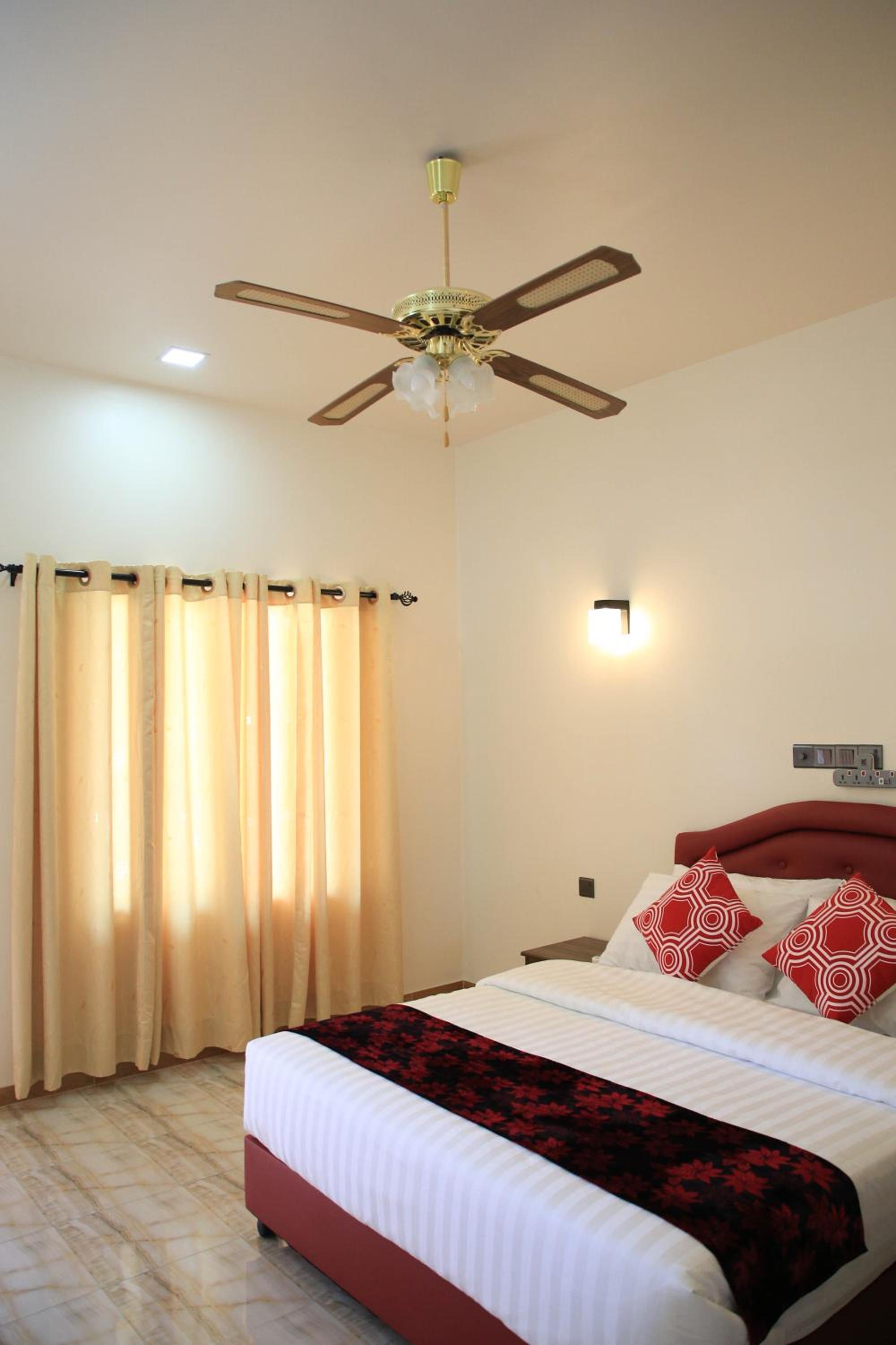 Evila Inn - Thoddoo