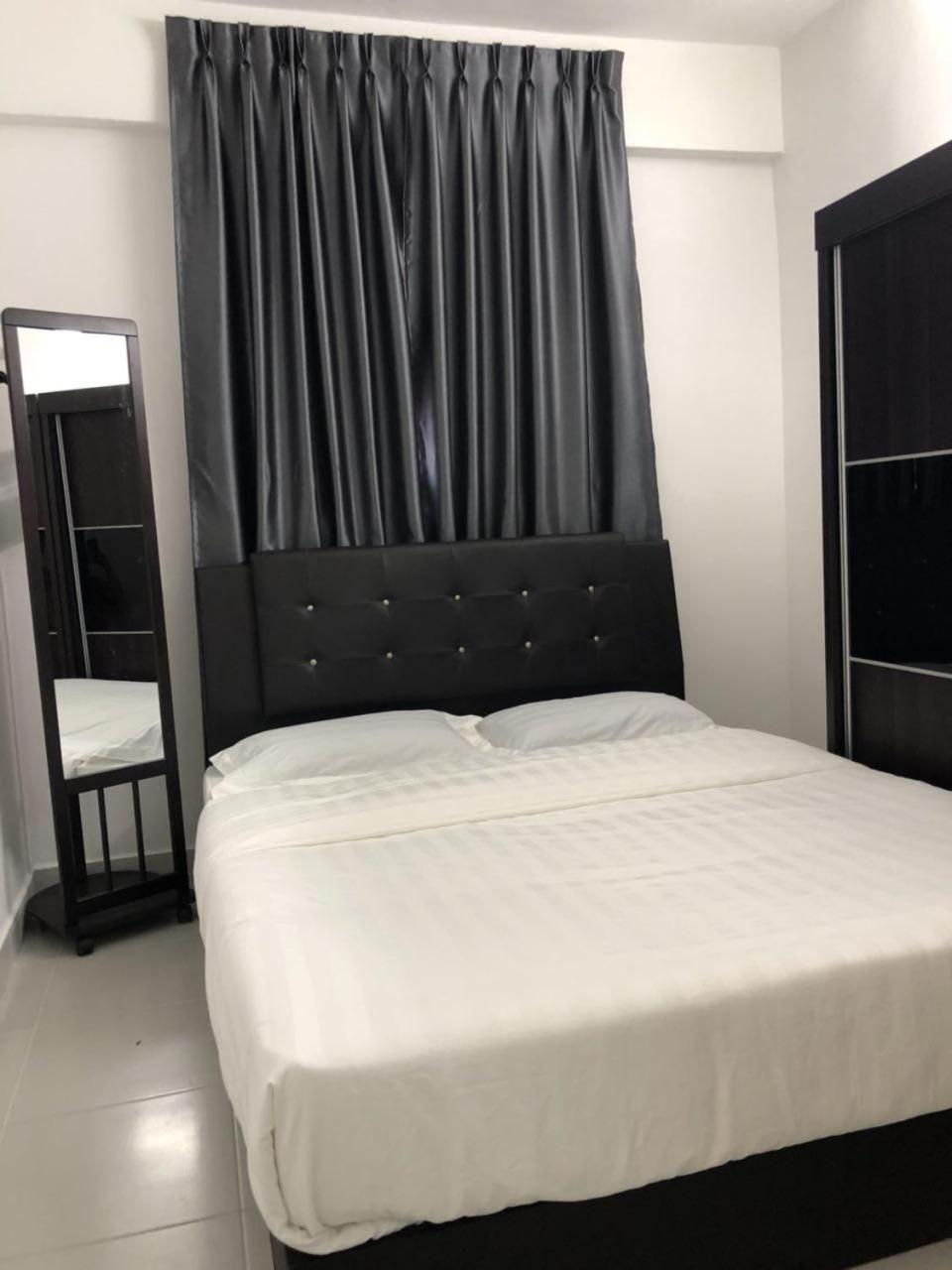 Muslim Homestay Apartment photo 8