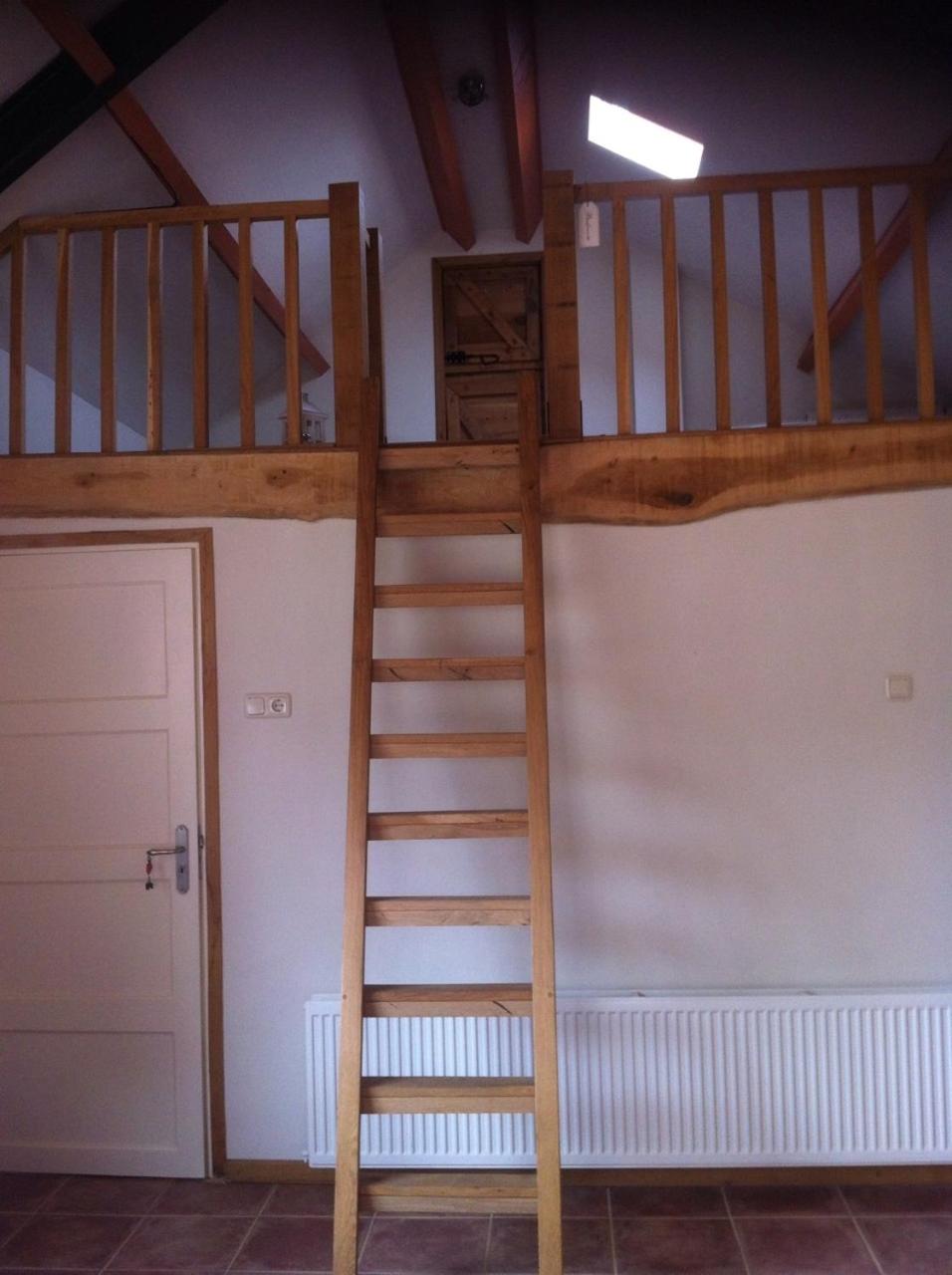 Photo 33