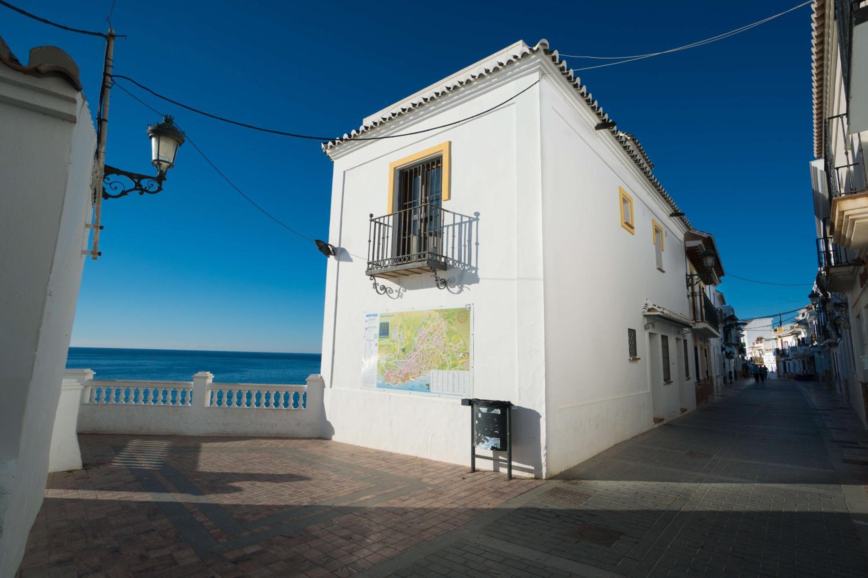 CARABEO 72 MENYBER view 3