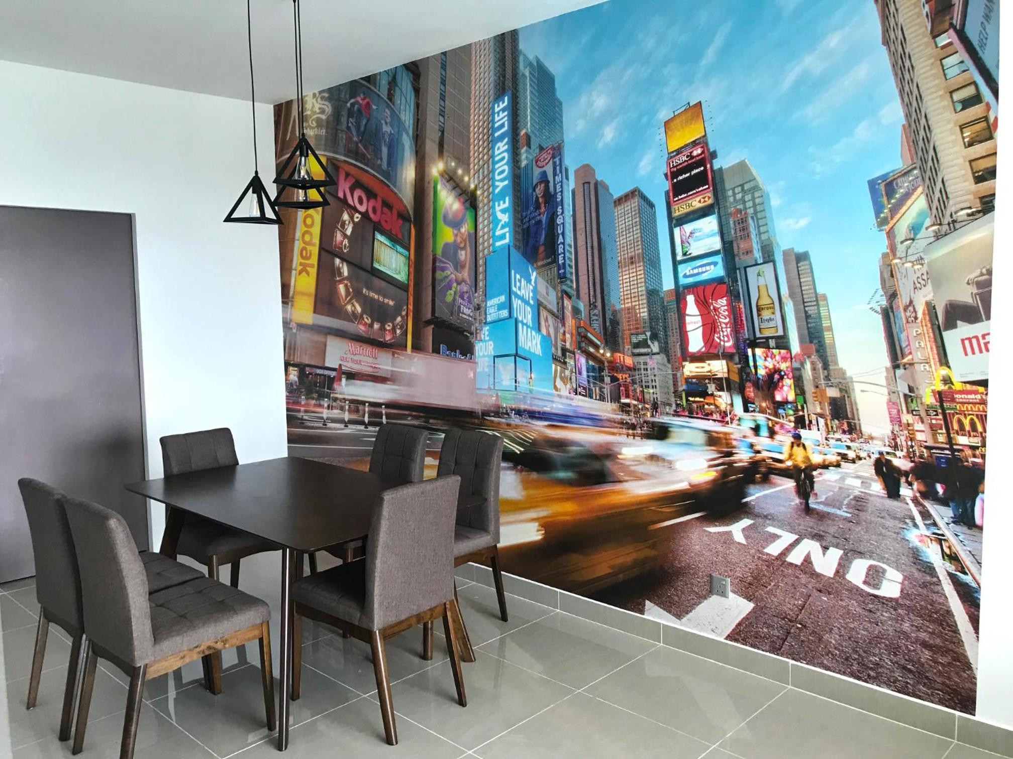 Amerin Mall & Suites