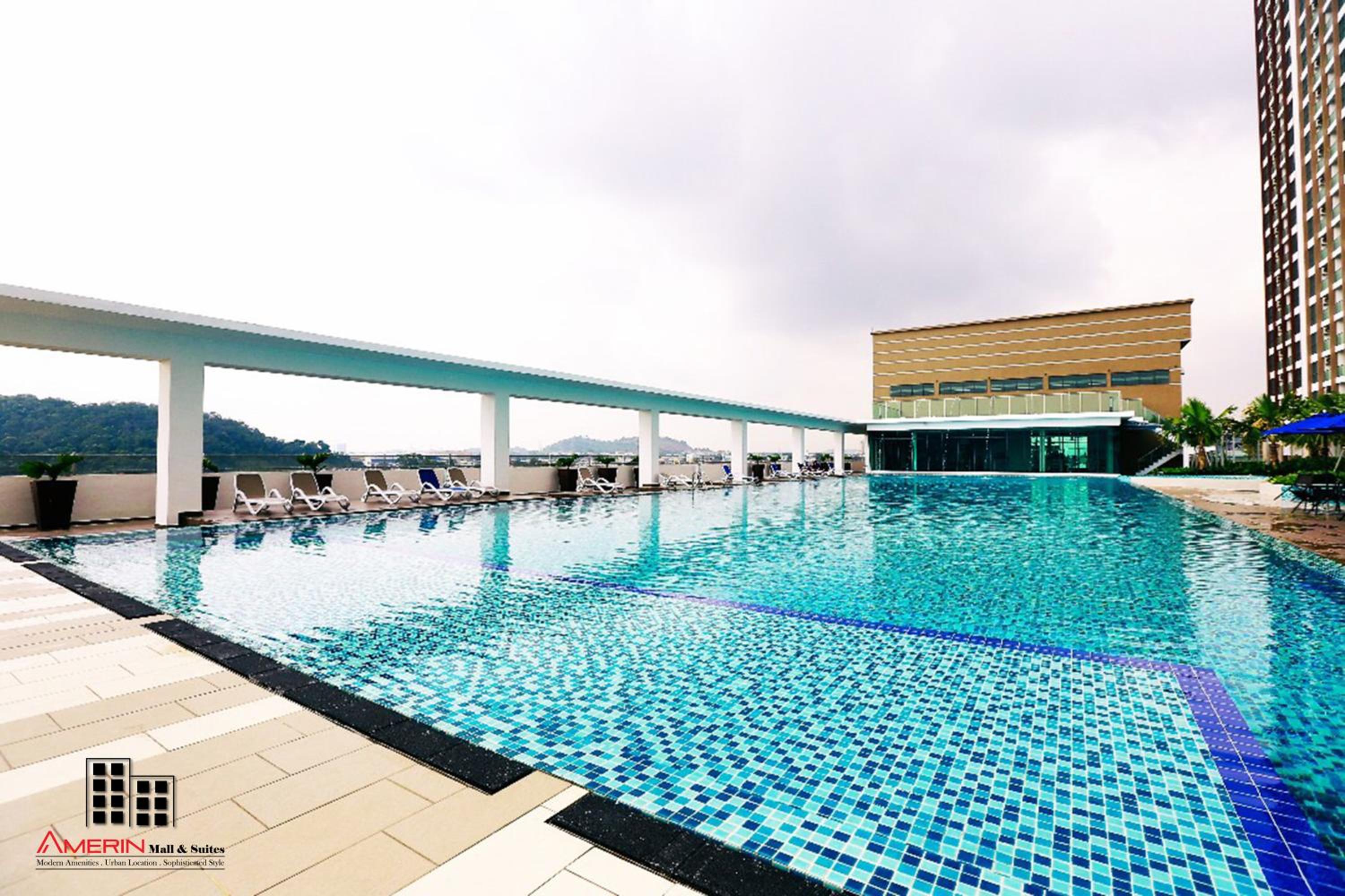 Amerin Mall & Suites