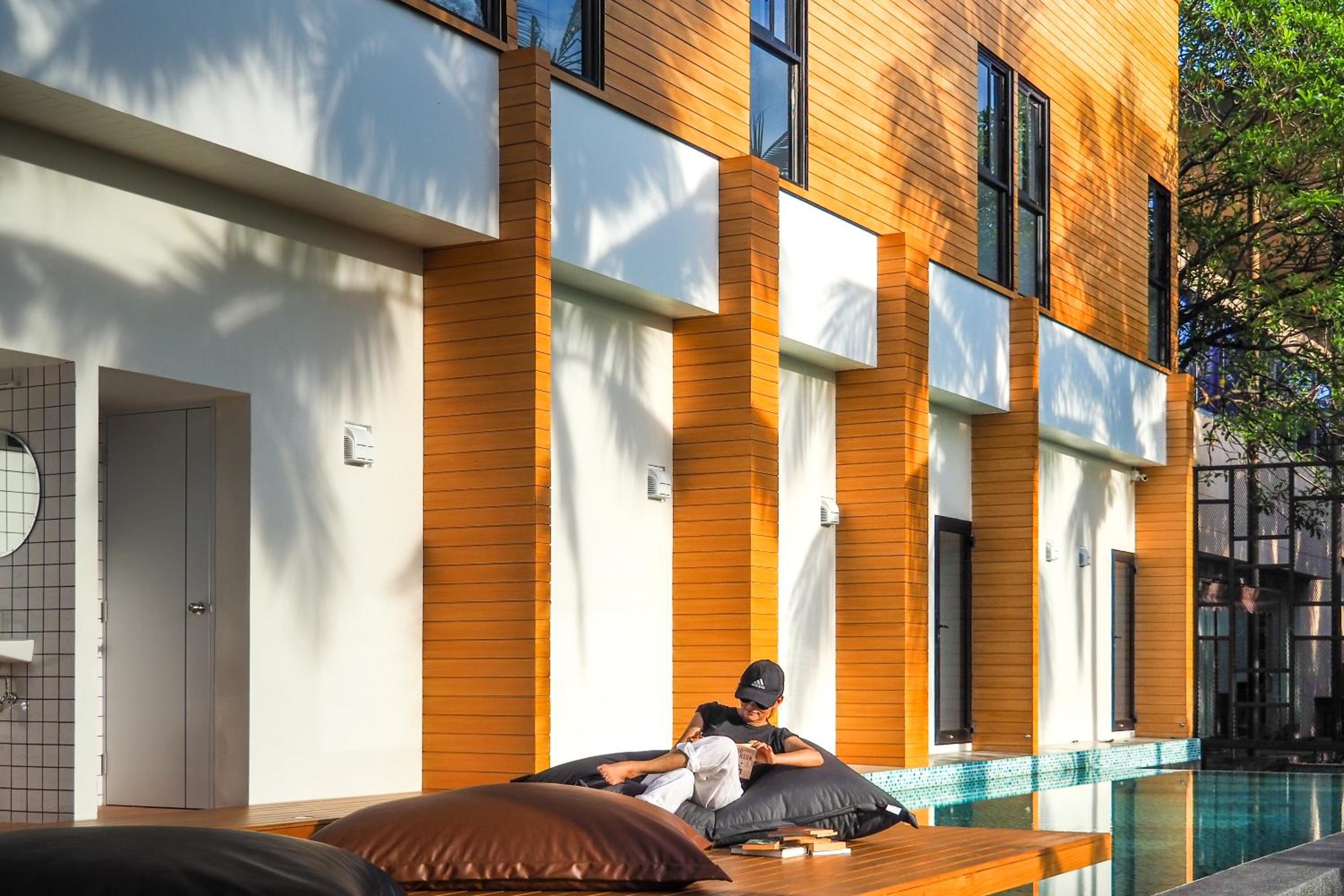 Book a Bed Poshtel - SHA Plus