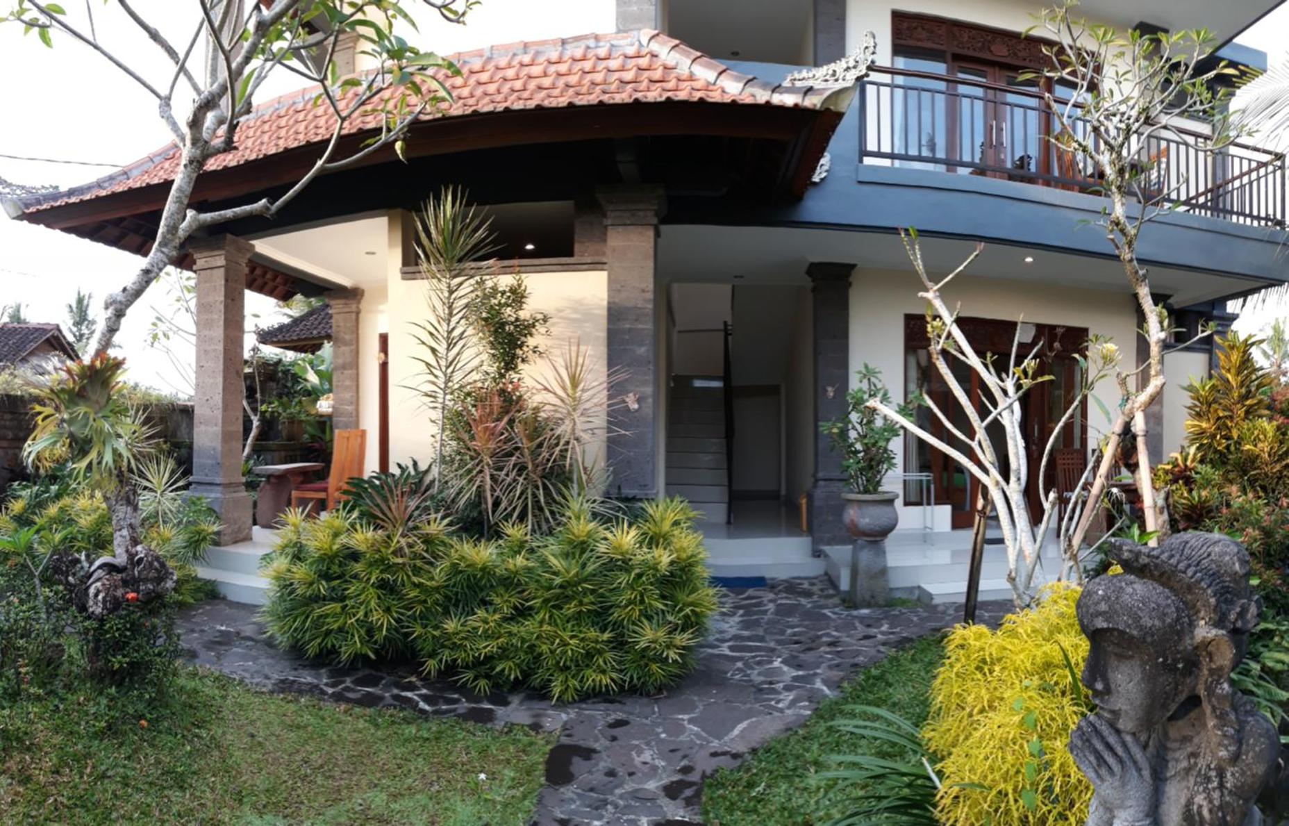 Hotel Villa Bungsil Gading - Image 1