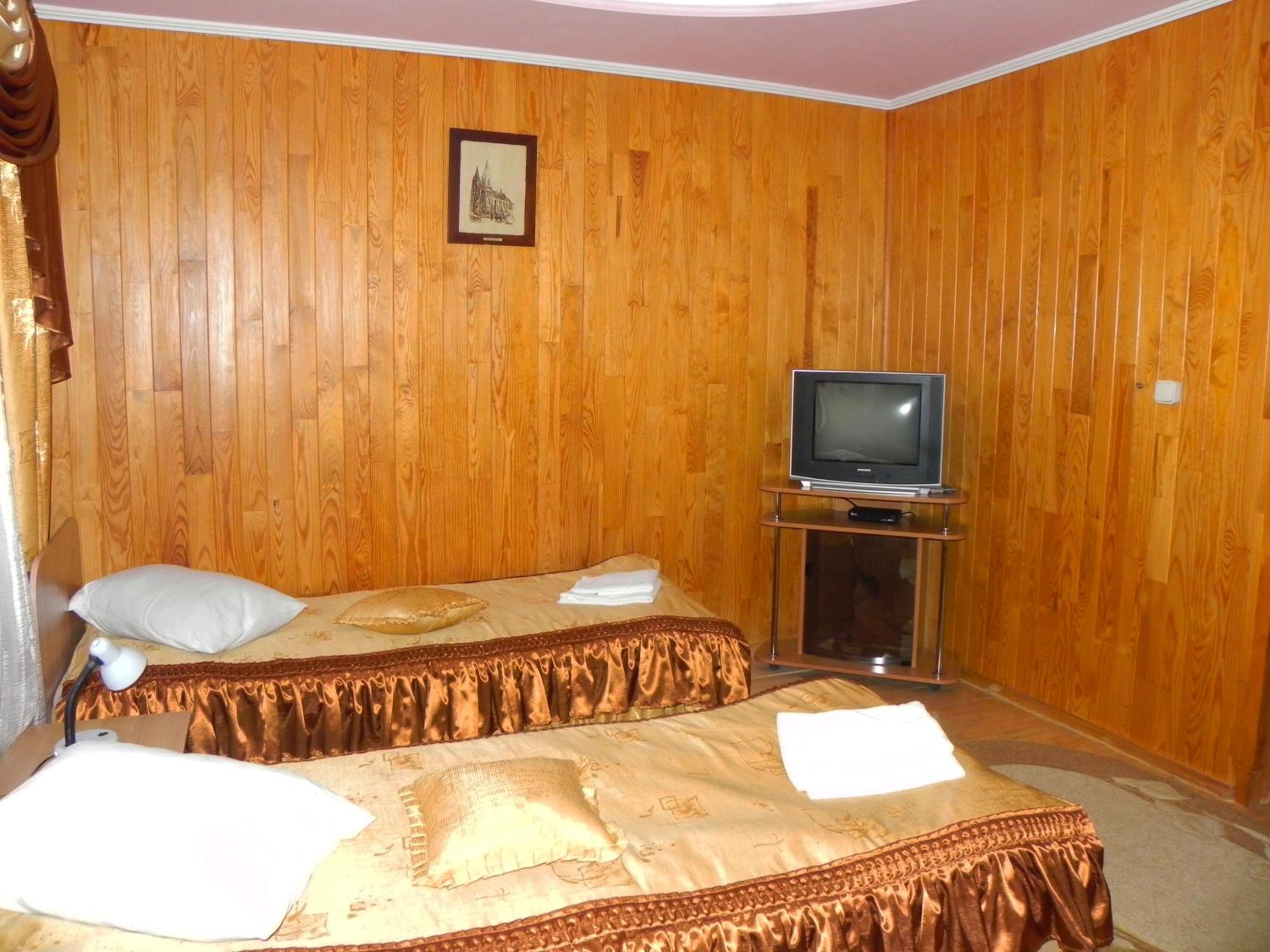Hotel and restaurant complex Skolmo