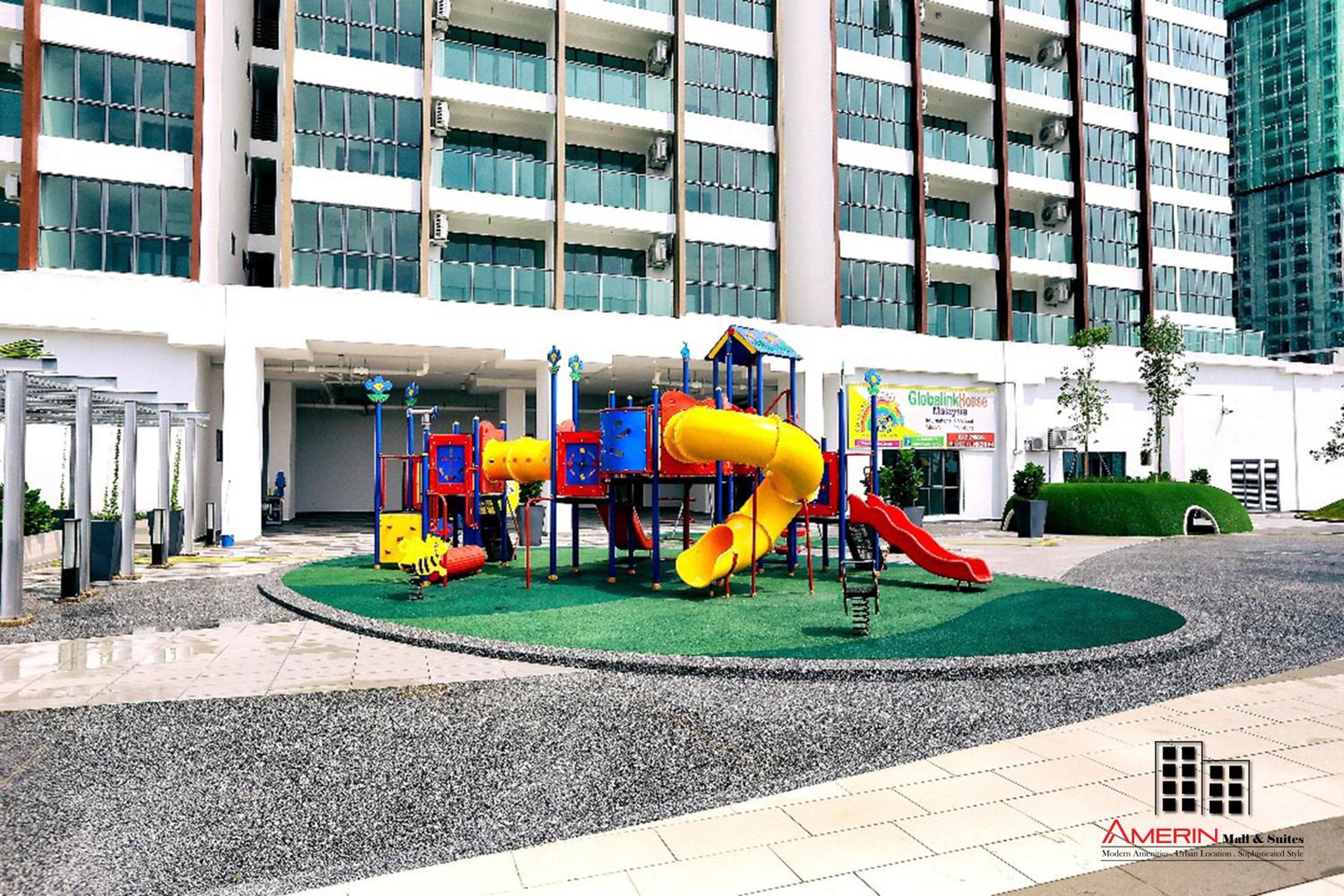 Amerin Mall & Suites