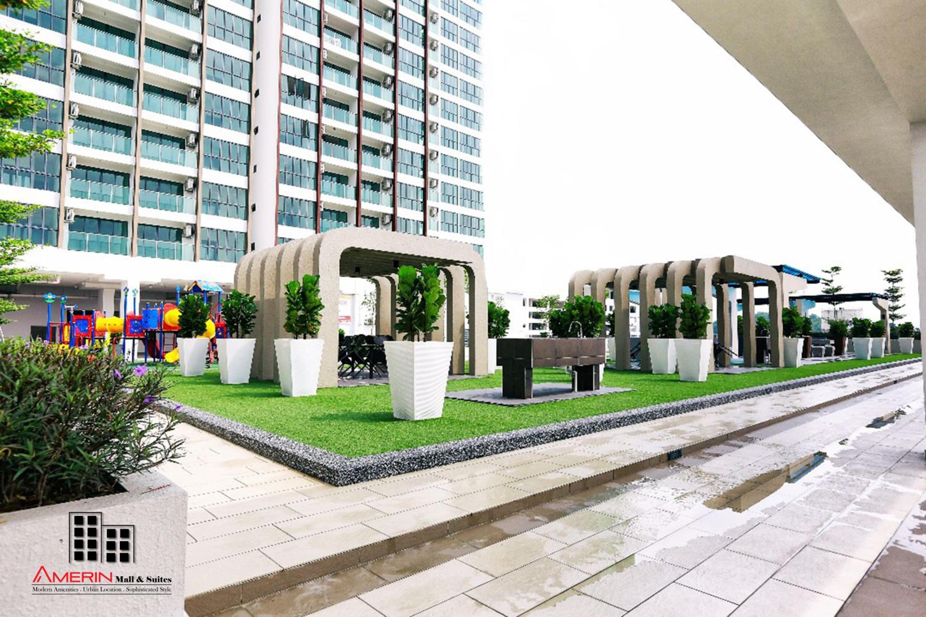 Amerin Mall & Suites