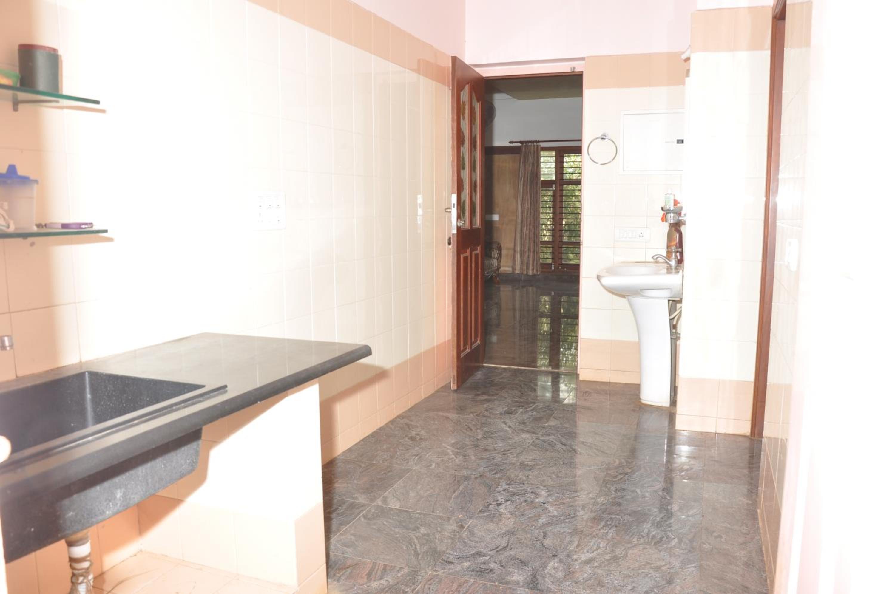 Suvarna Luxury Home Stay view 3