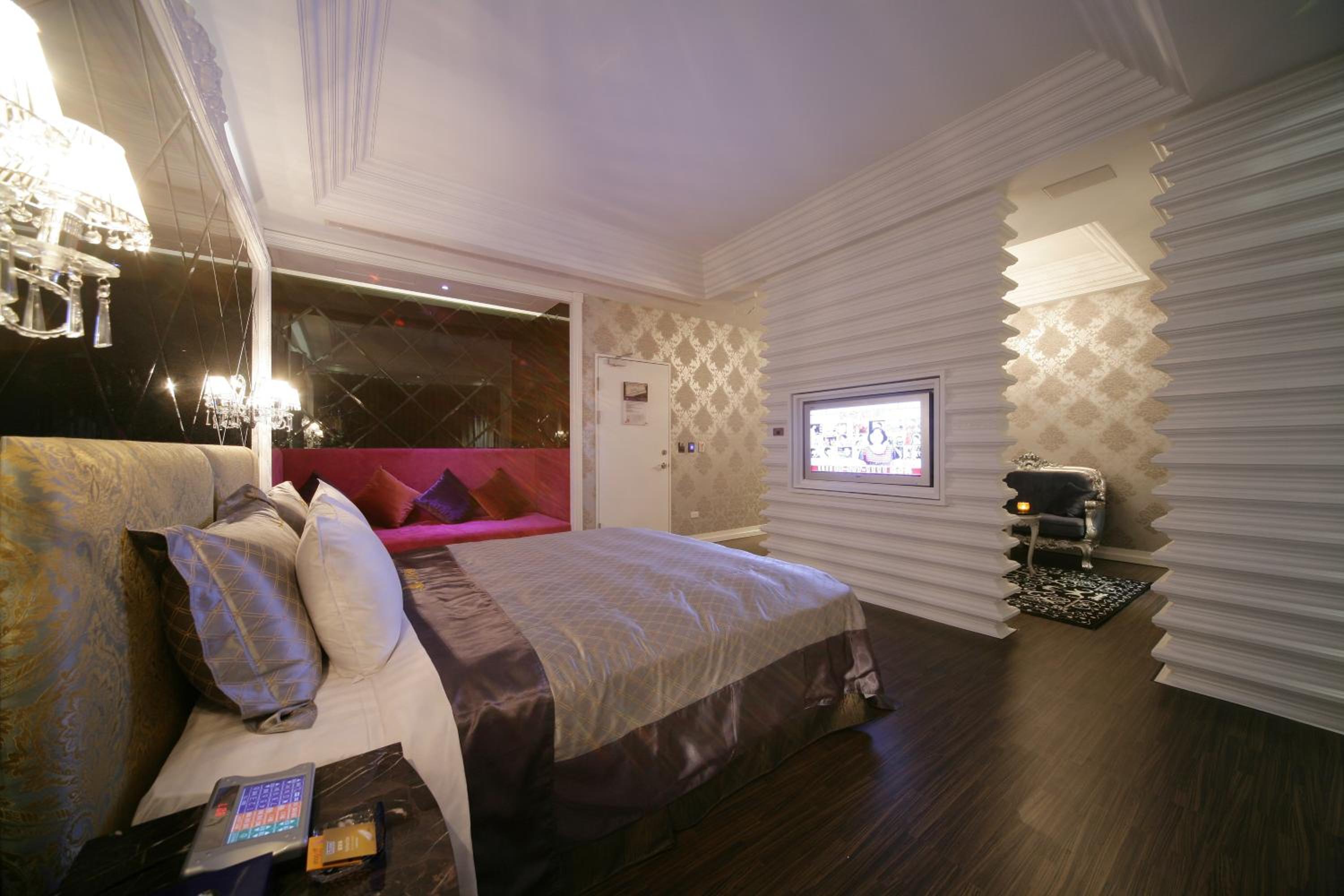 Dubai Villa Motel