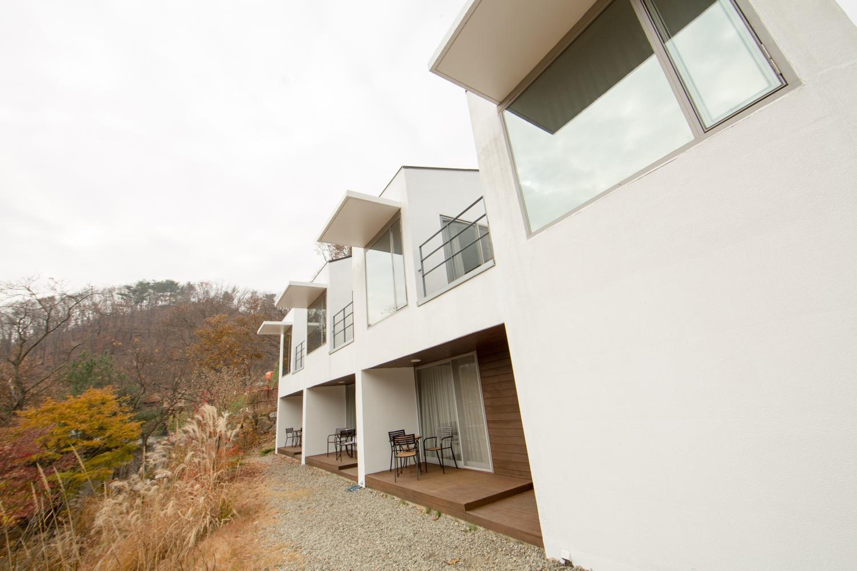 Healience Village