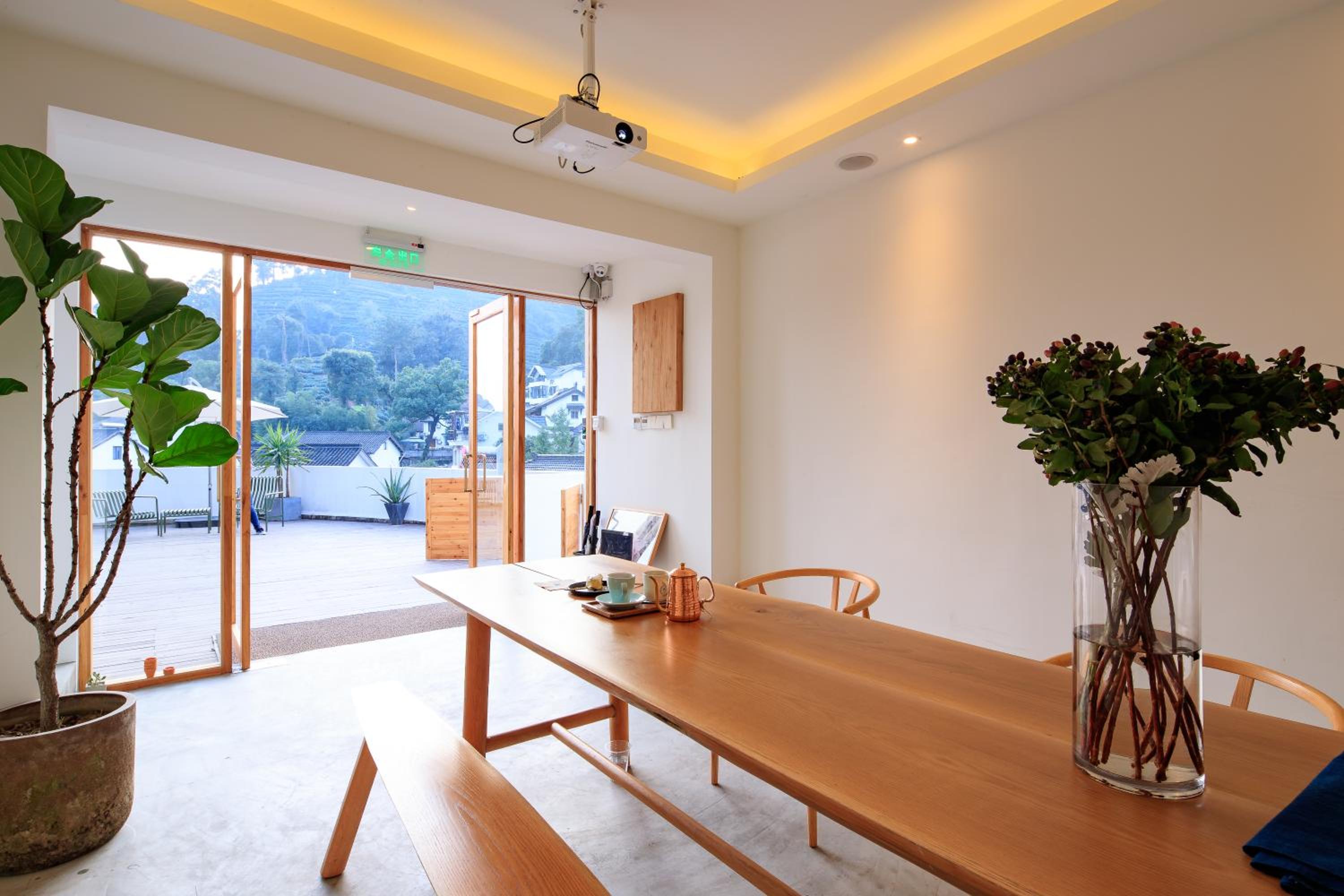 Hangzhou Moju Boutique Guesthouse at the West Lake