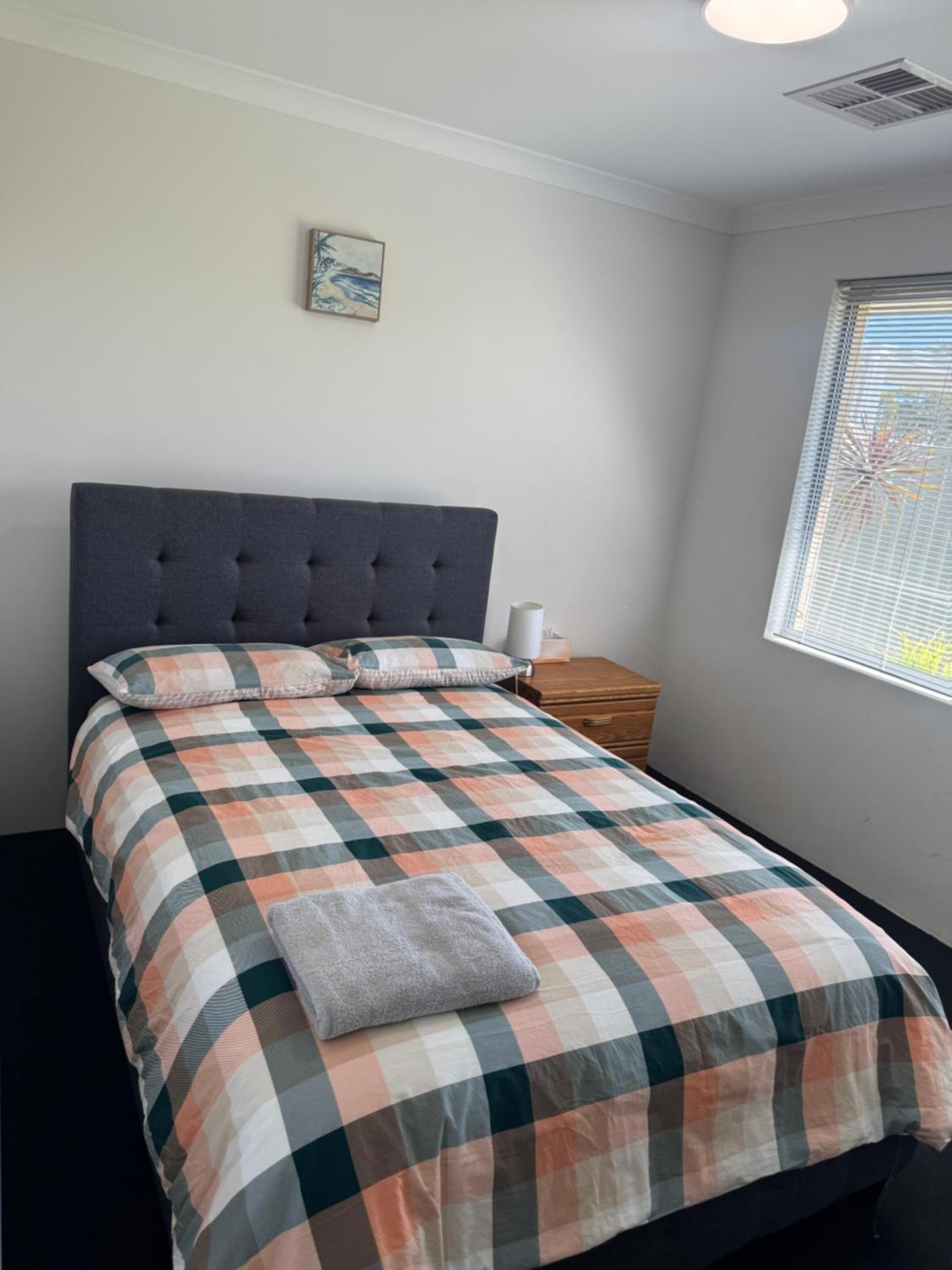 Luxury 4 bedroom house in Wellard only 30 minutes from Perth City