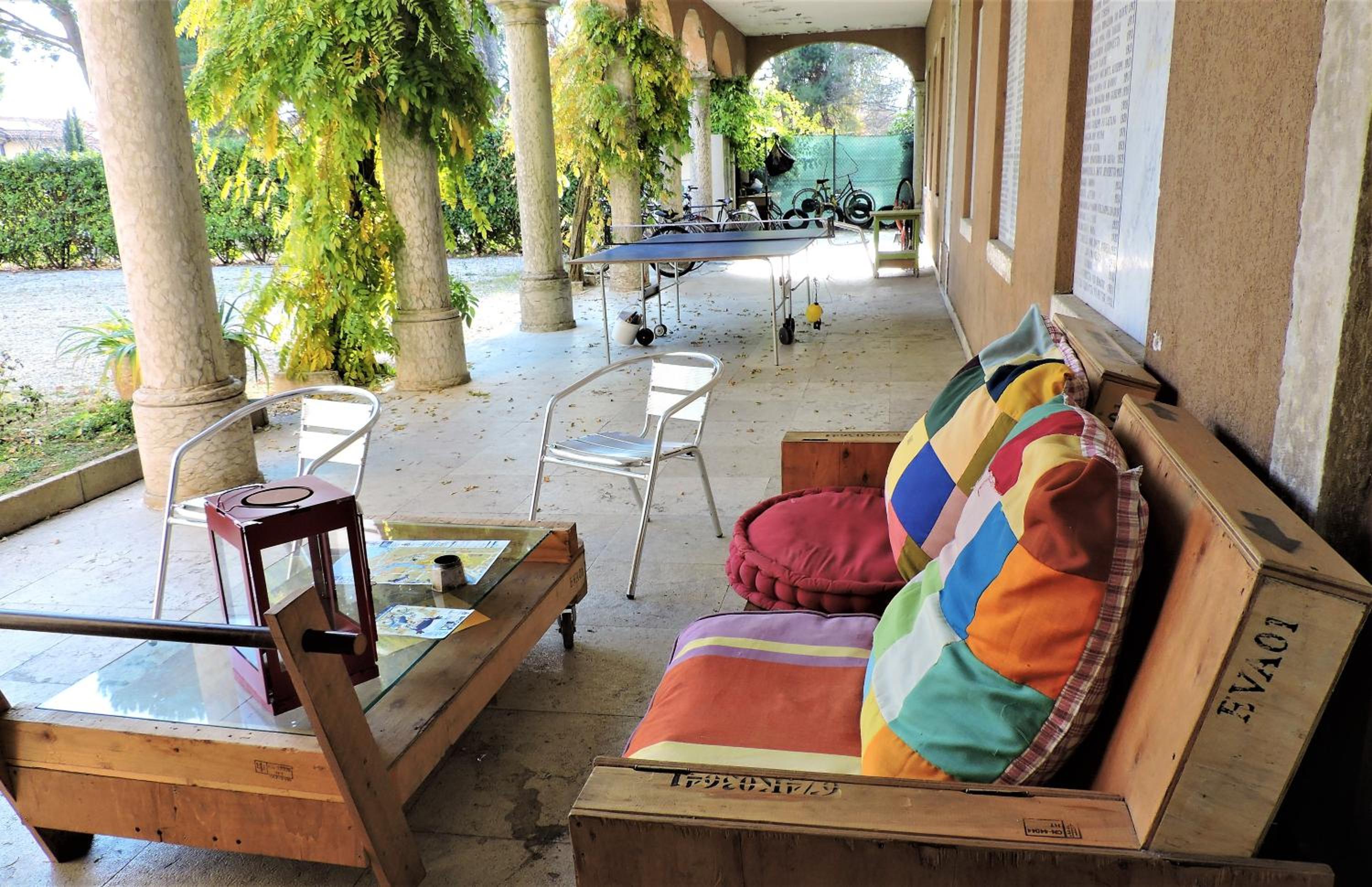 lounge