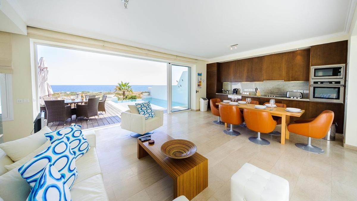 Luxury Bay View Villa 28 Right On The Beach