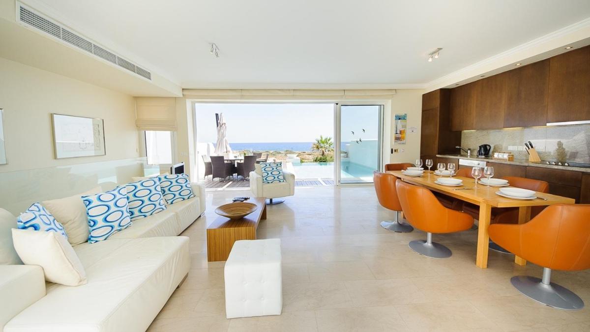 Luxury Bay View Villa 28 Right On The Beach
