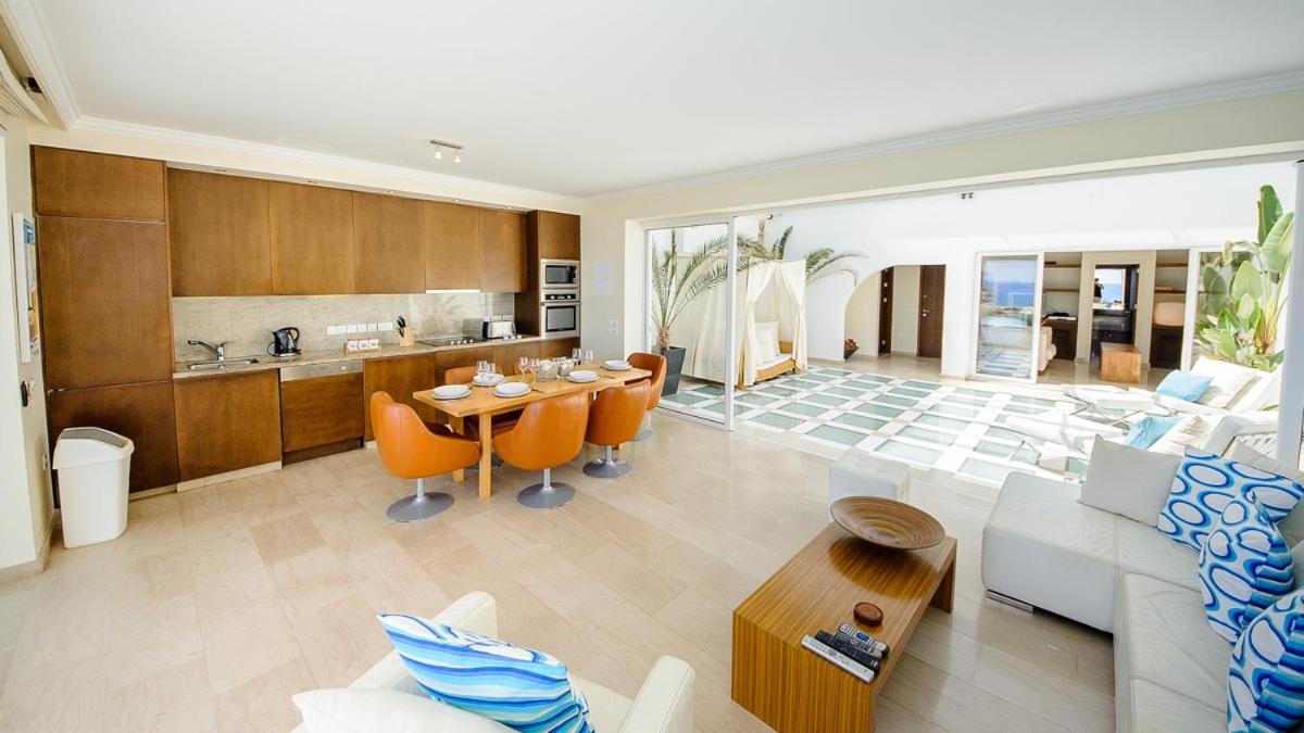 Luxury Bay View Villa 28 Right On The Beach