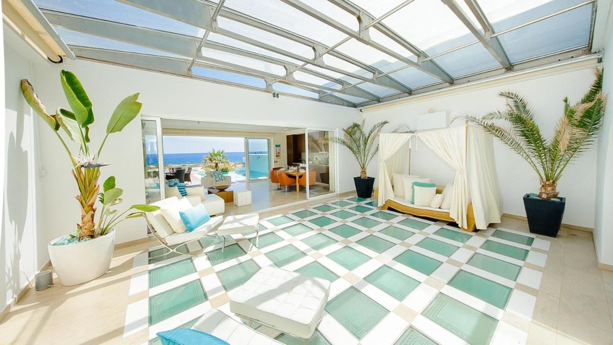 Luxury Bay View Villa 28 Right On The Beach