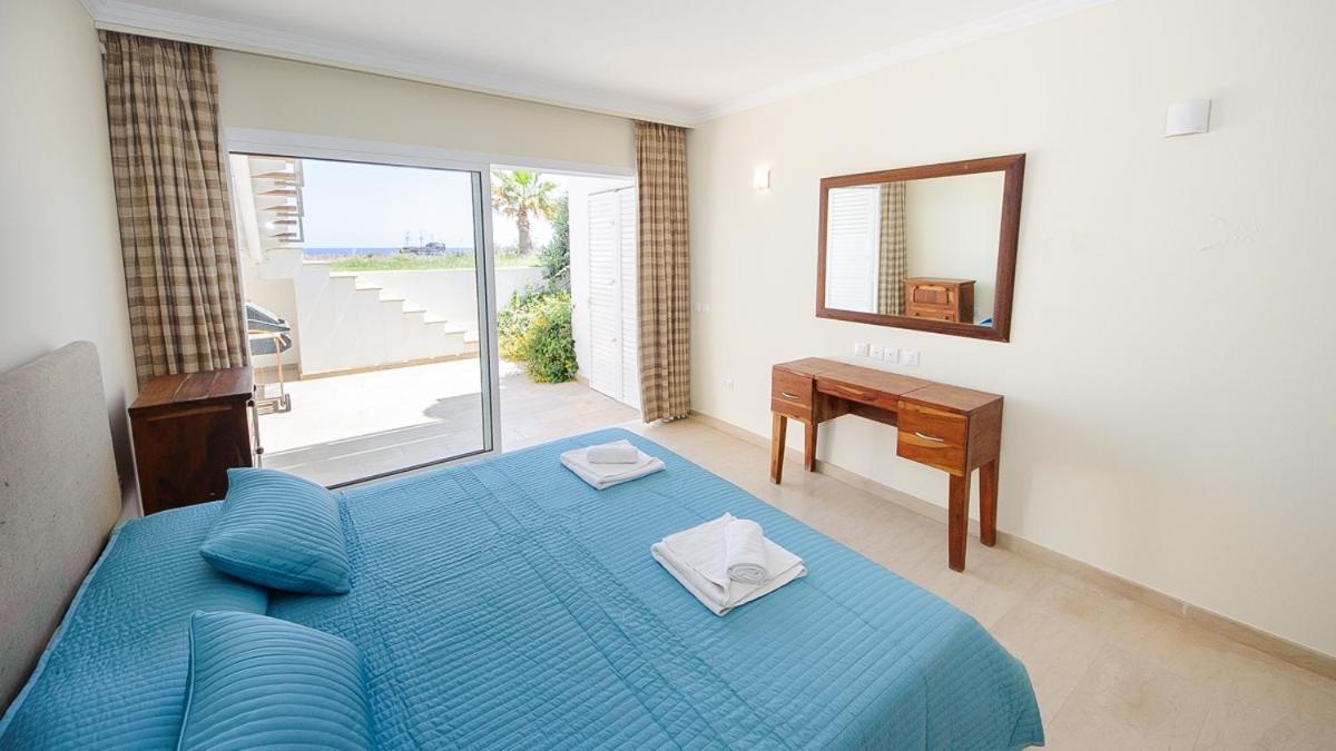 Luxury Bay View Villa 28 Right On The Beach