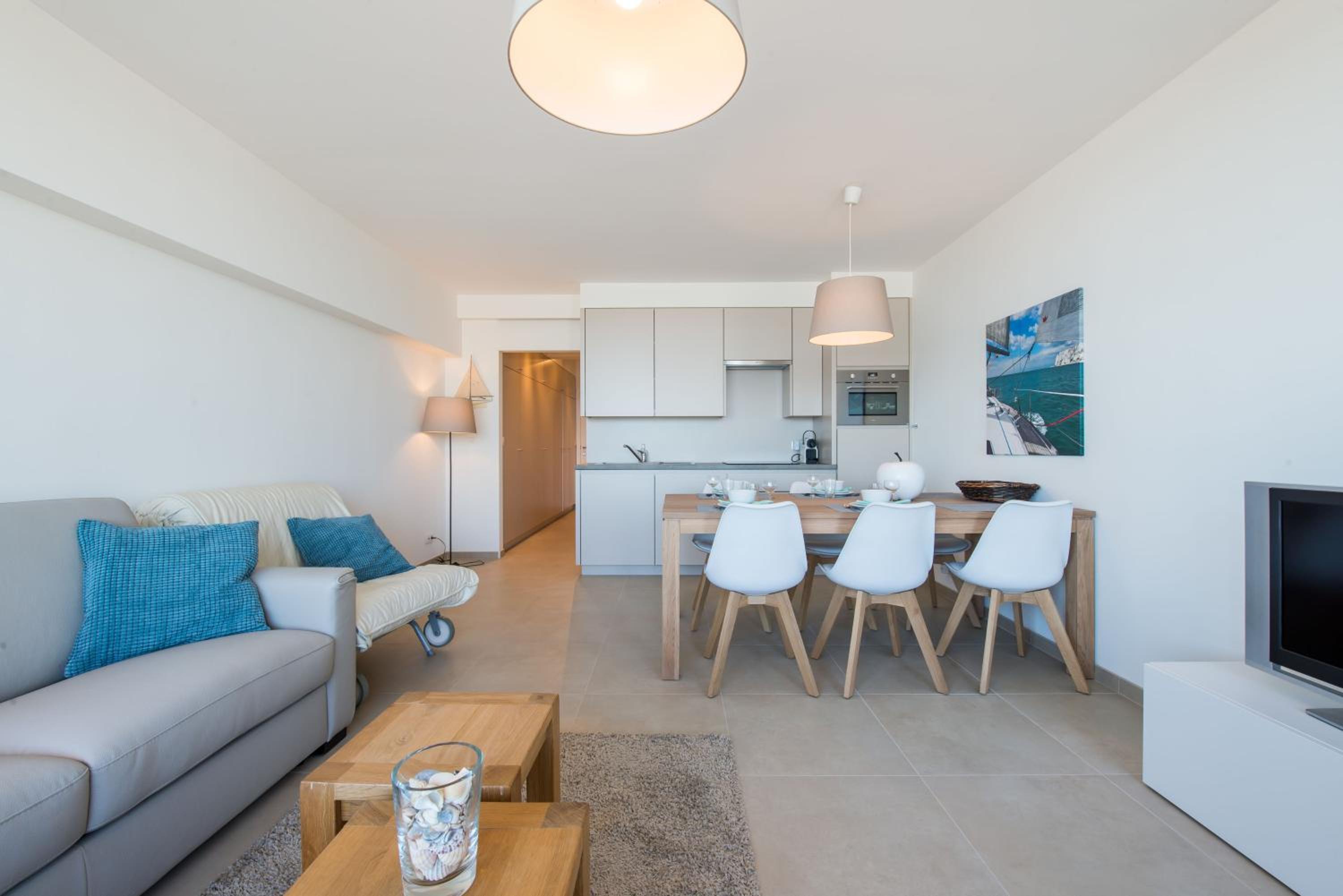Cosy Studio with Sea View in Ostend view 2