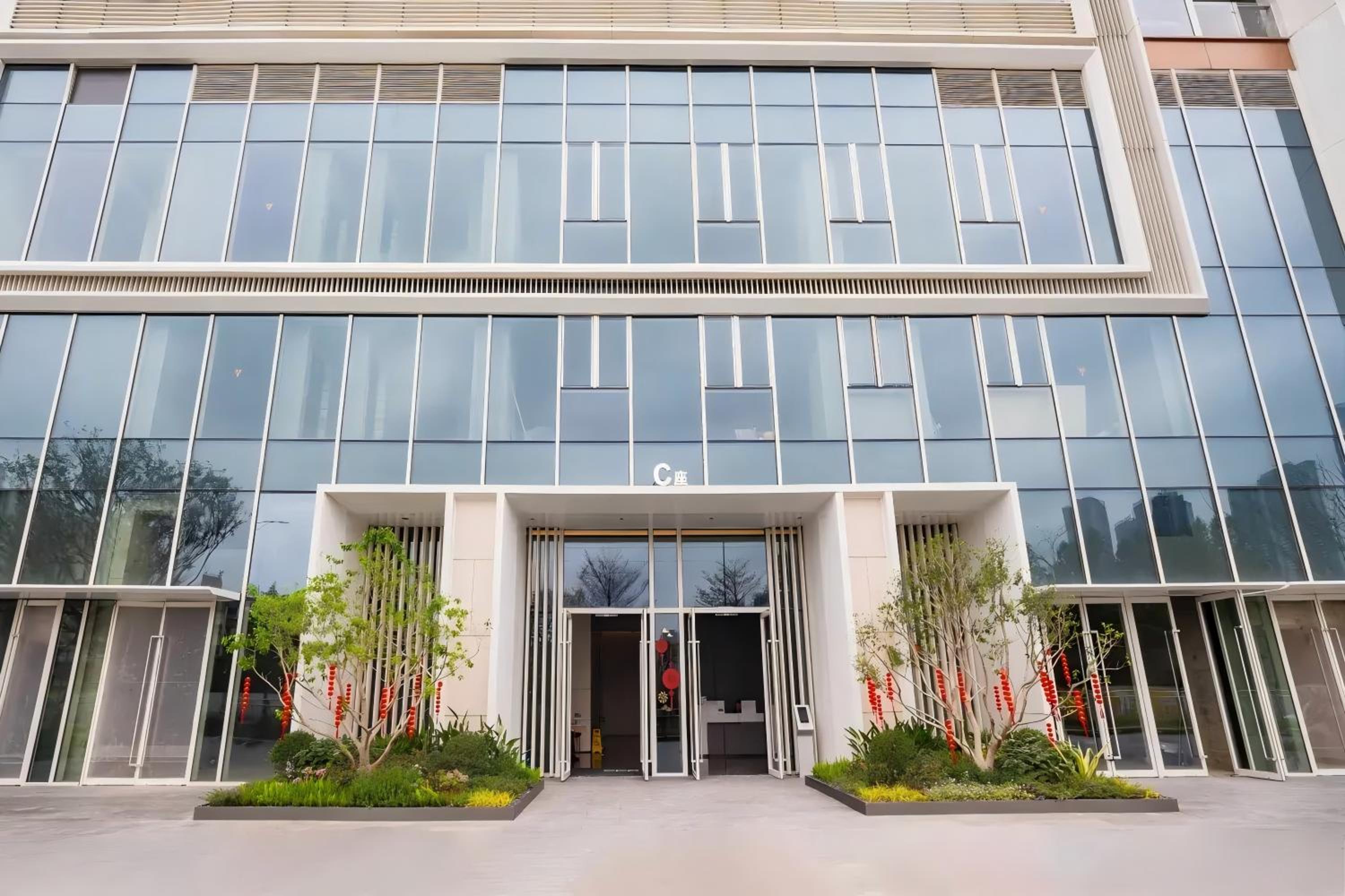 ShenZhen Platinum Collection Service Apt