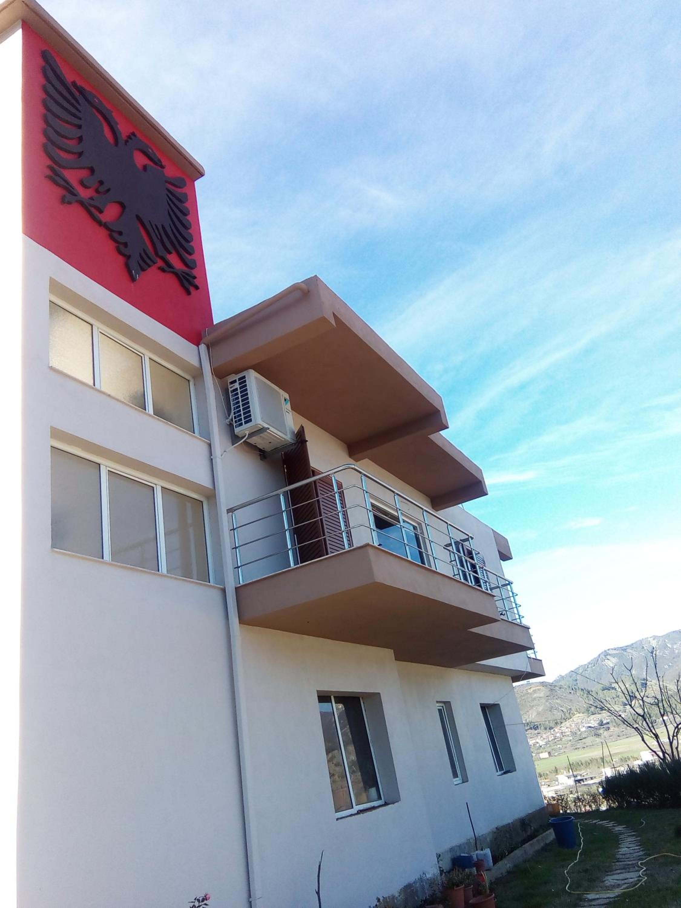 Eagle house