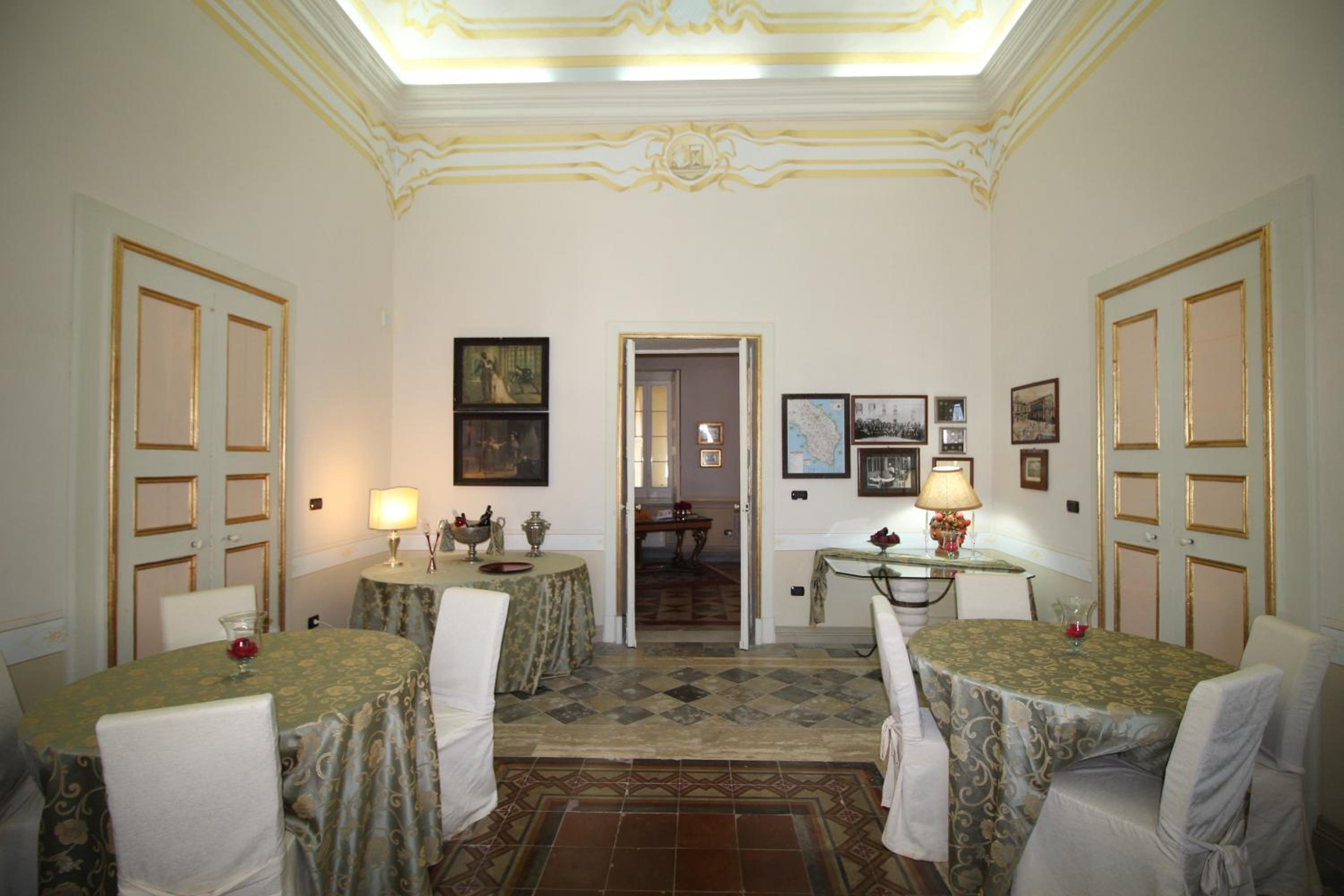 Palazzo De Castro
