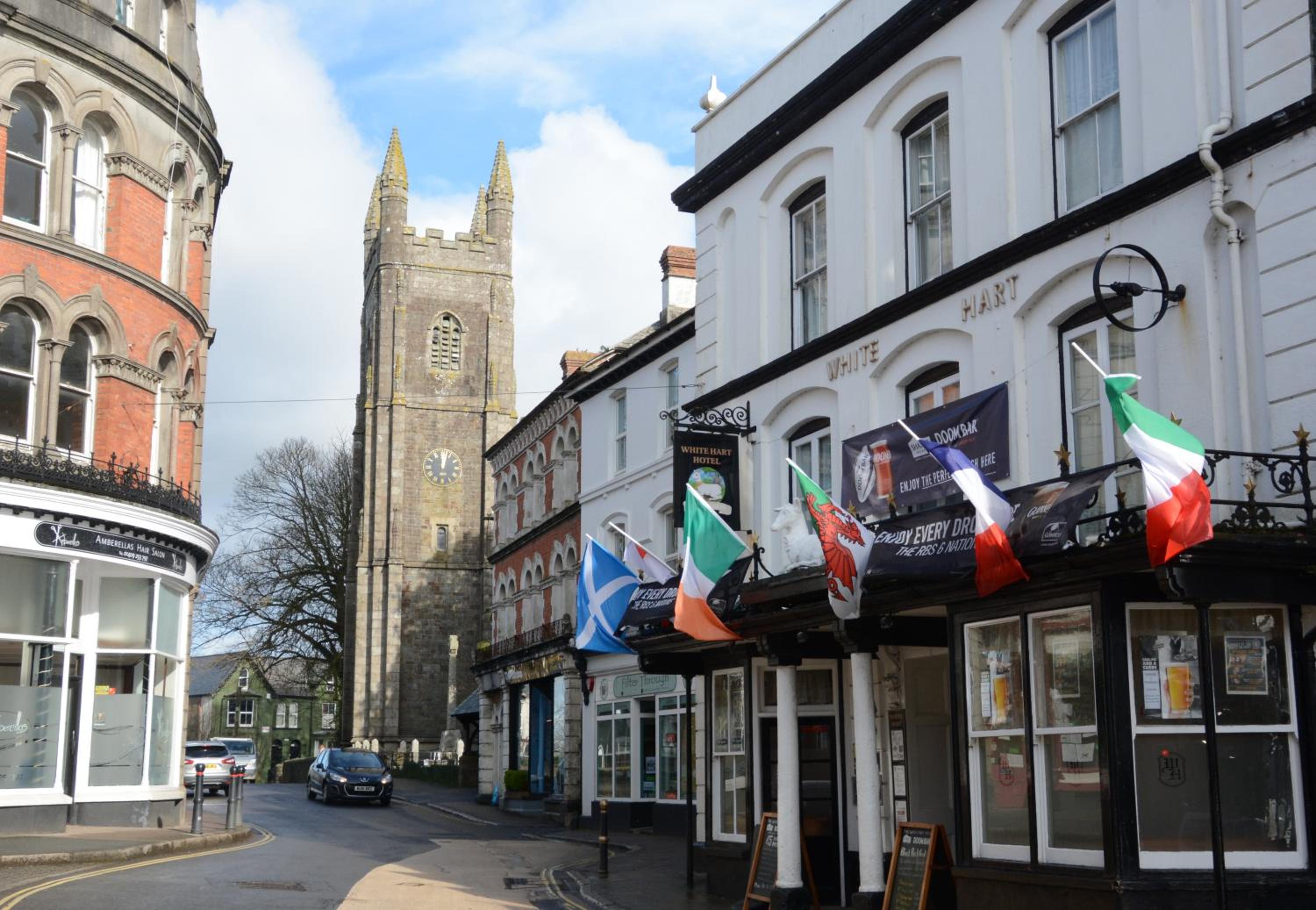 Holsworthy Vacations - The White Hart Hotel - Property Image 1