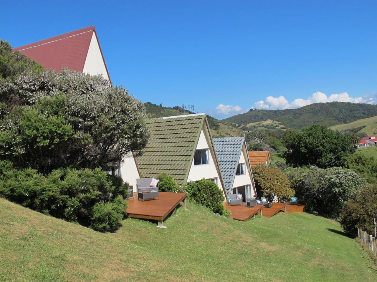 Pohutukawa Coastal Chalets