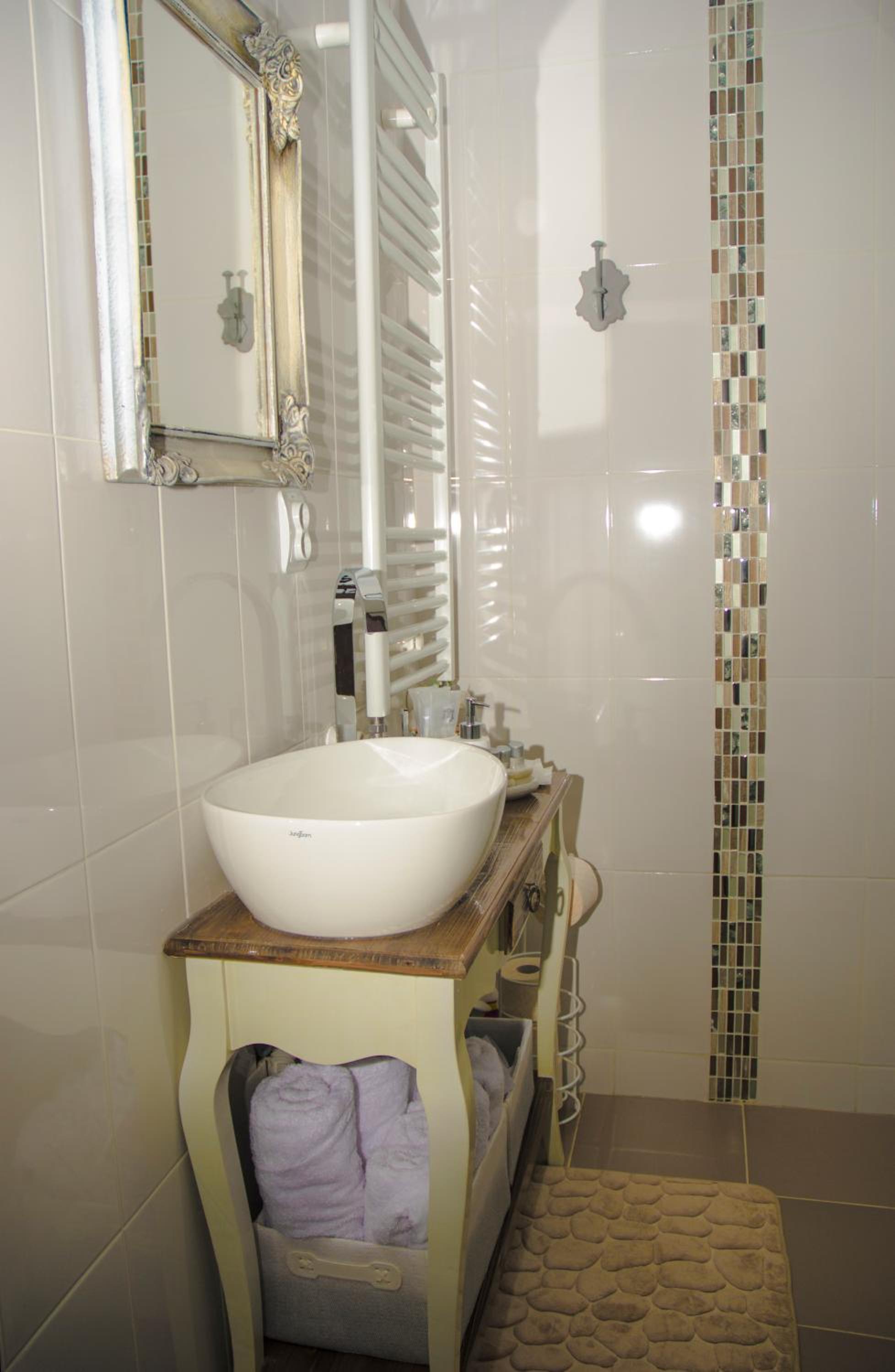 Queen's Studio en Sibiu — bathroom