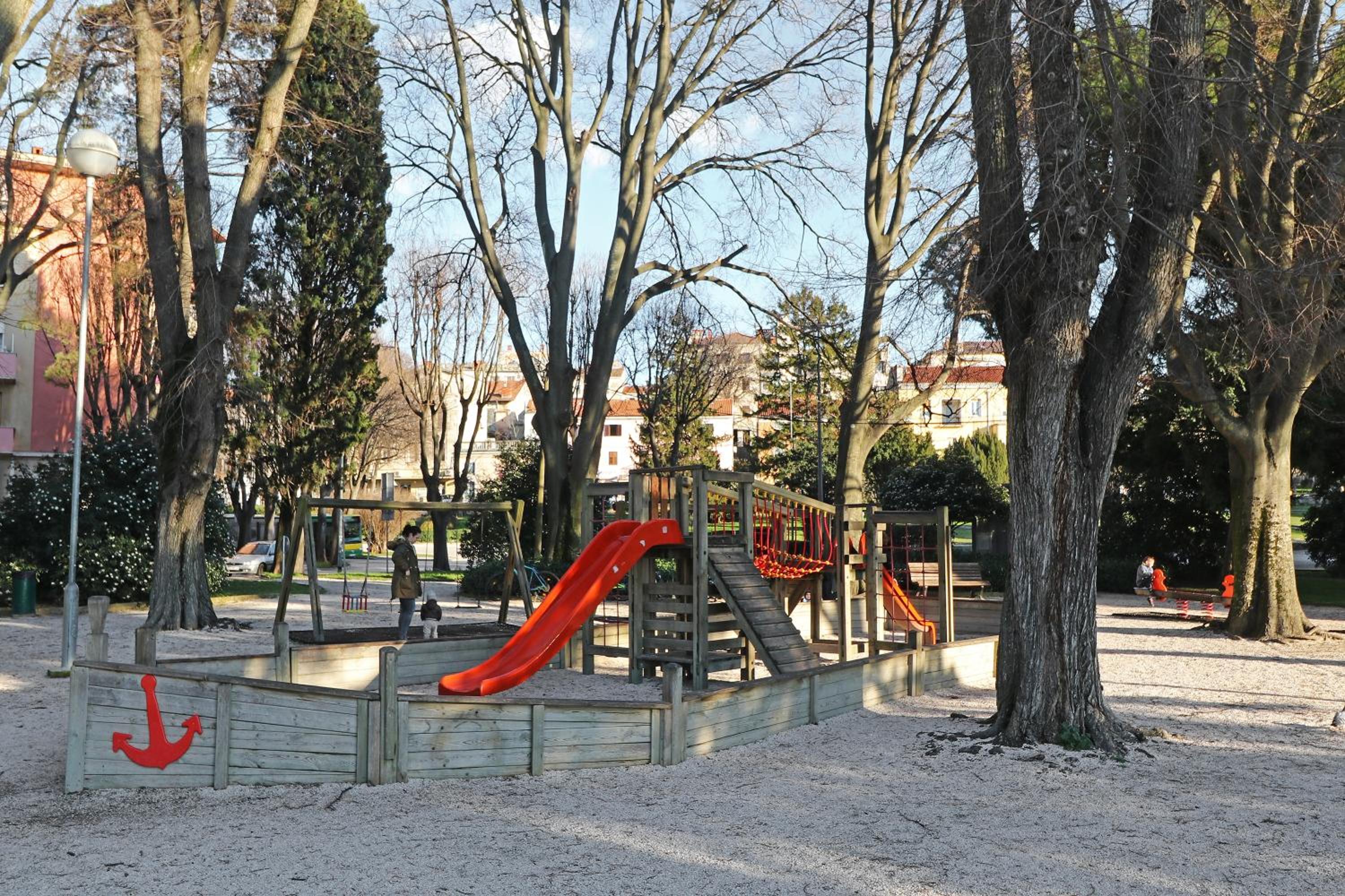 Photo 33