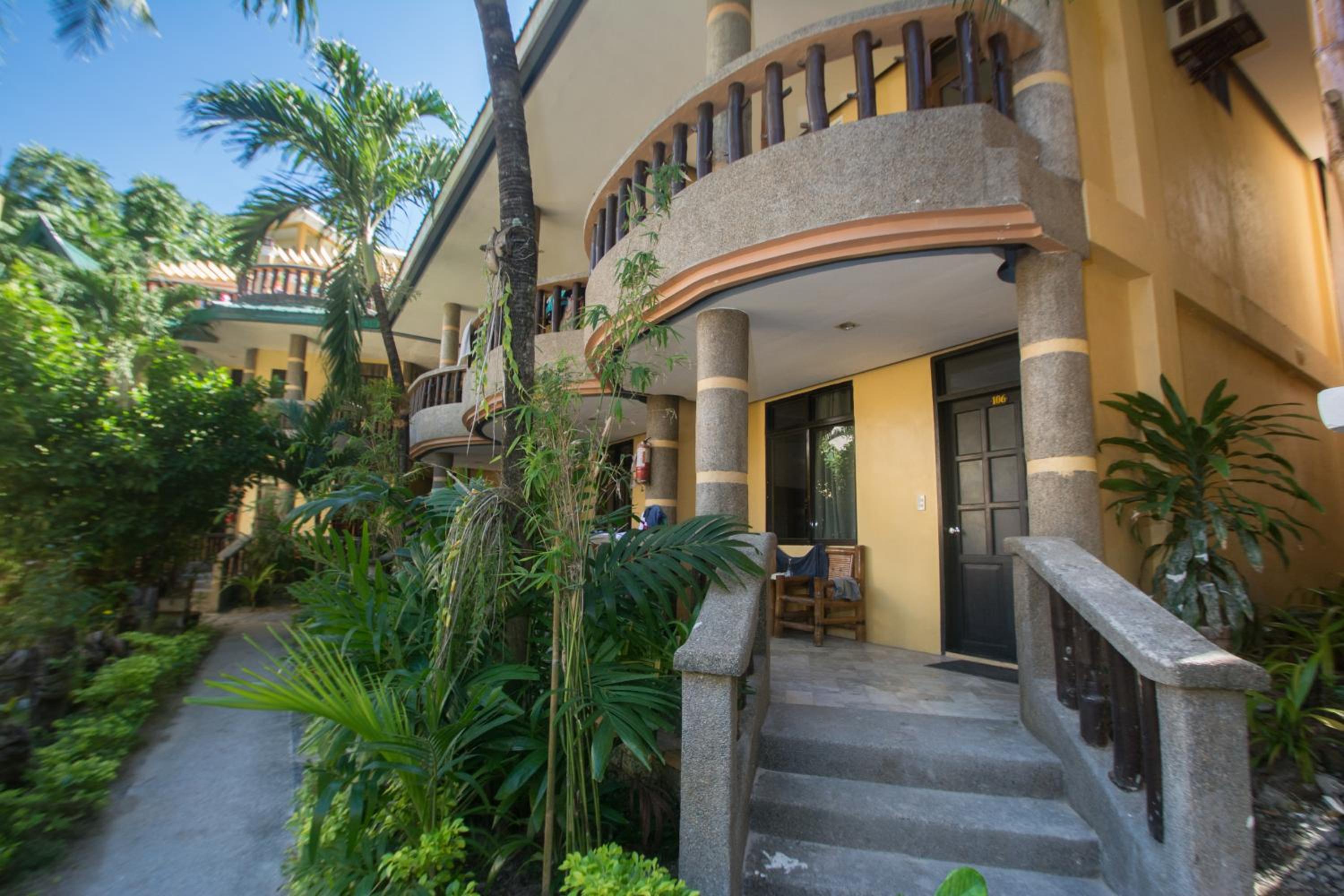 Bamboo Beach Resort & Restaurant
