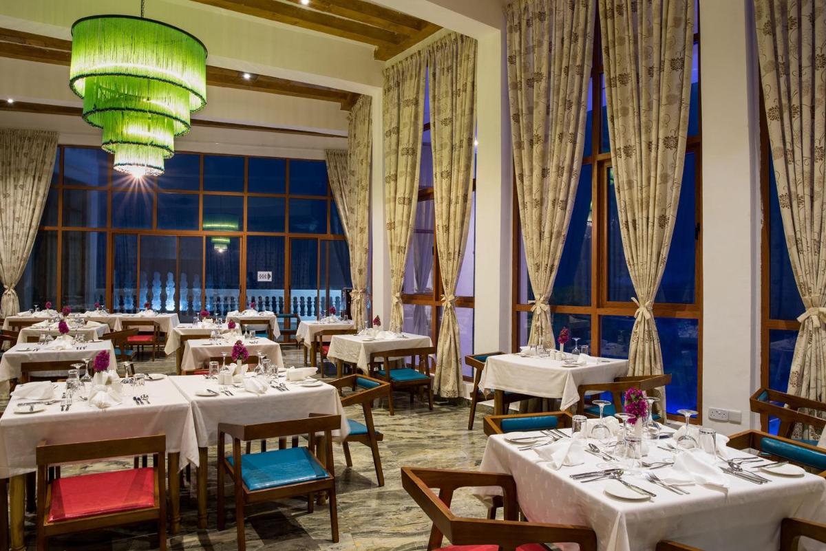 restaurant